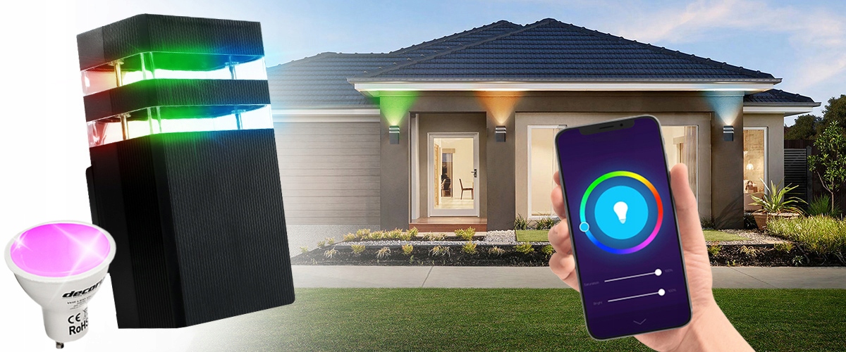 ZEWNĘTRZNY KINKIET NA BALKON LAMPA NA ELEWACJĘ DOMU KOLOROWE ŻARÓWKI RGB Stan opakowania oryginalne