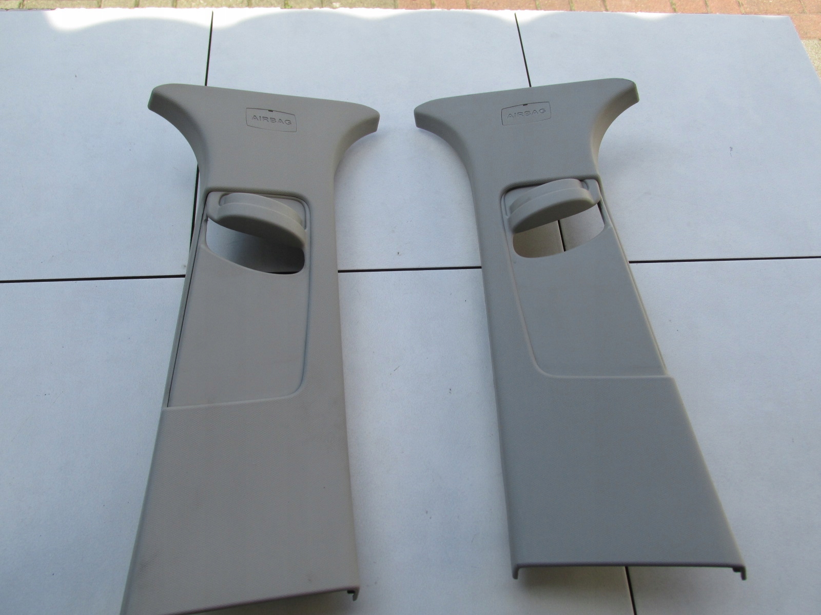 OSŁONA SŁUPKA REGULACJA PASA KUGA MK1 2008 - 2012