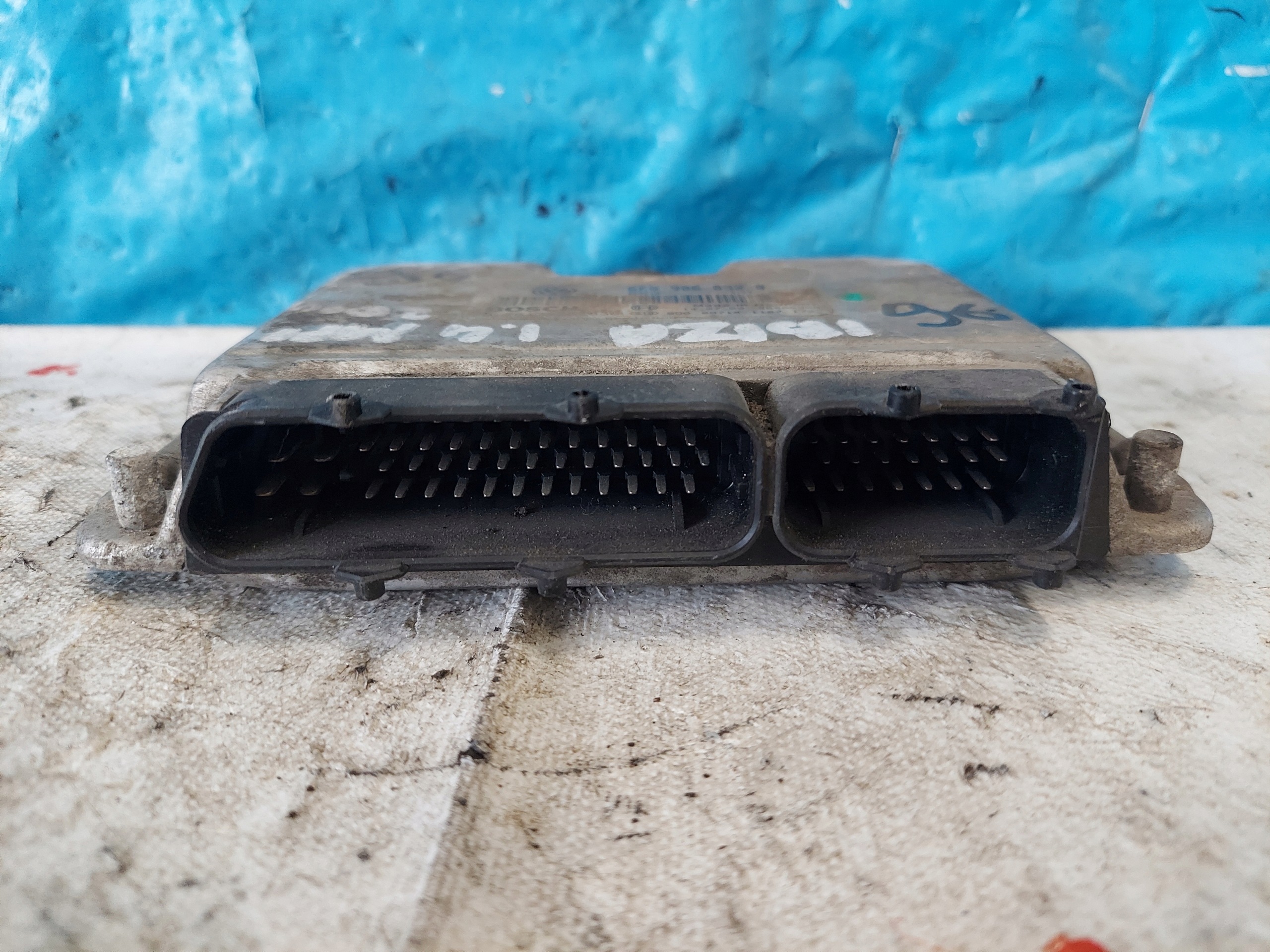 IBIZA 1.4 B 6K0906032Q unité de commande électronique uce moteur
