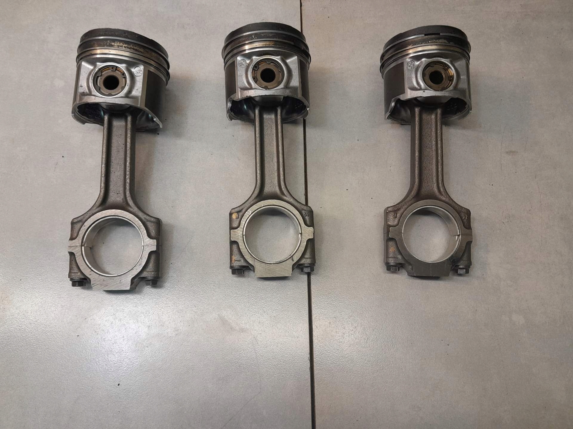 TŁOK KORBOWÓD VECTRA C 1.9 CDTI 09.42