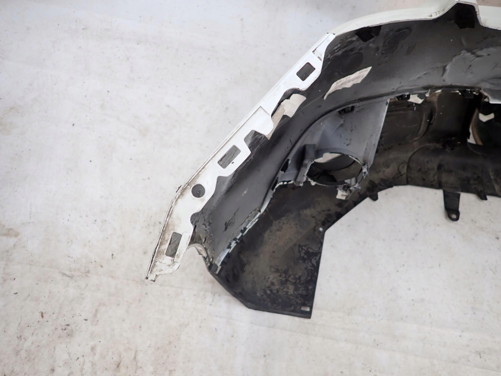PEUGEOT 2008 and 1 LIFT 16-19 bumper front front PDC