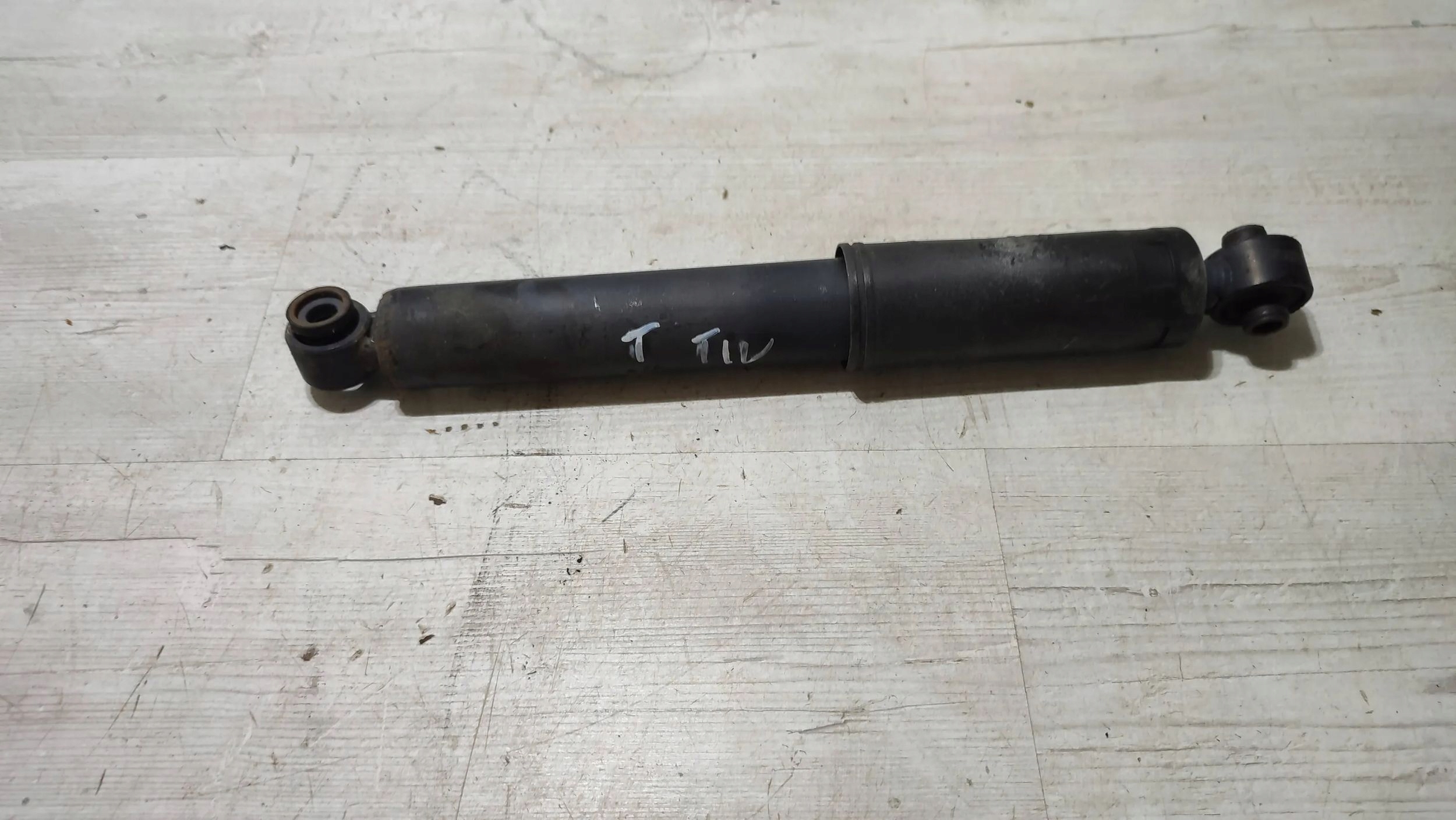 SsangYong Tivoli 2016 shock absorber rear
