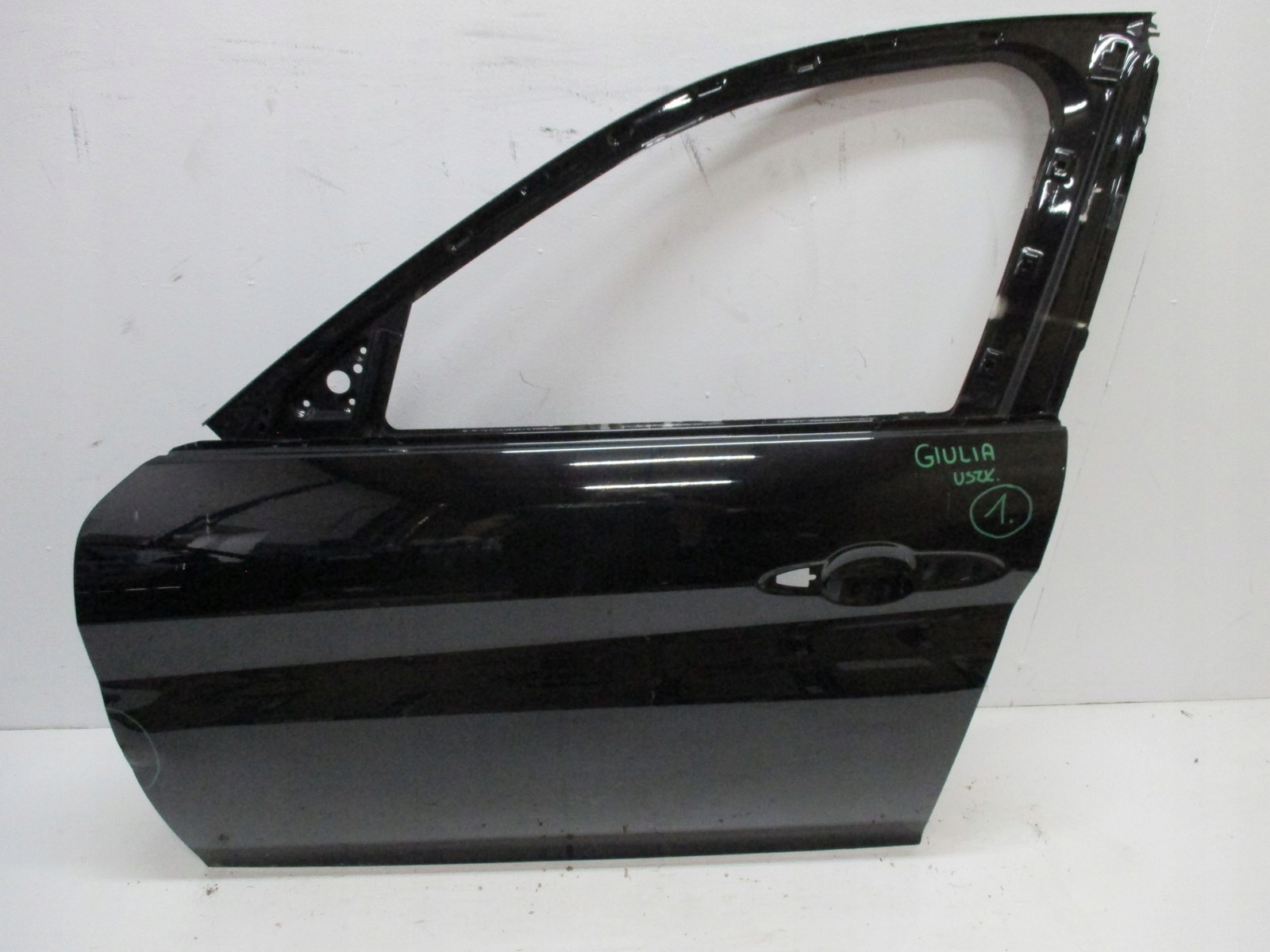 door left front ALFA ROMEO GIULIA unprotected damaged