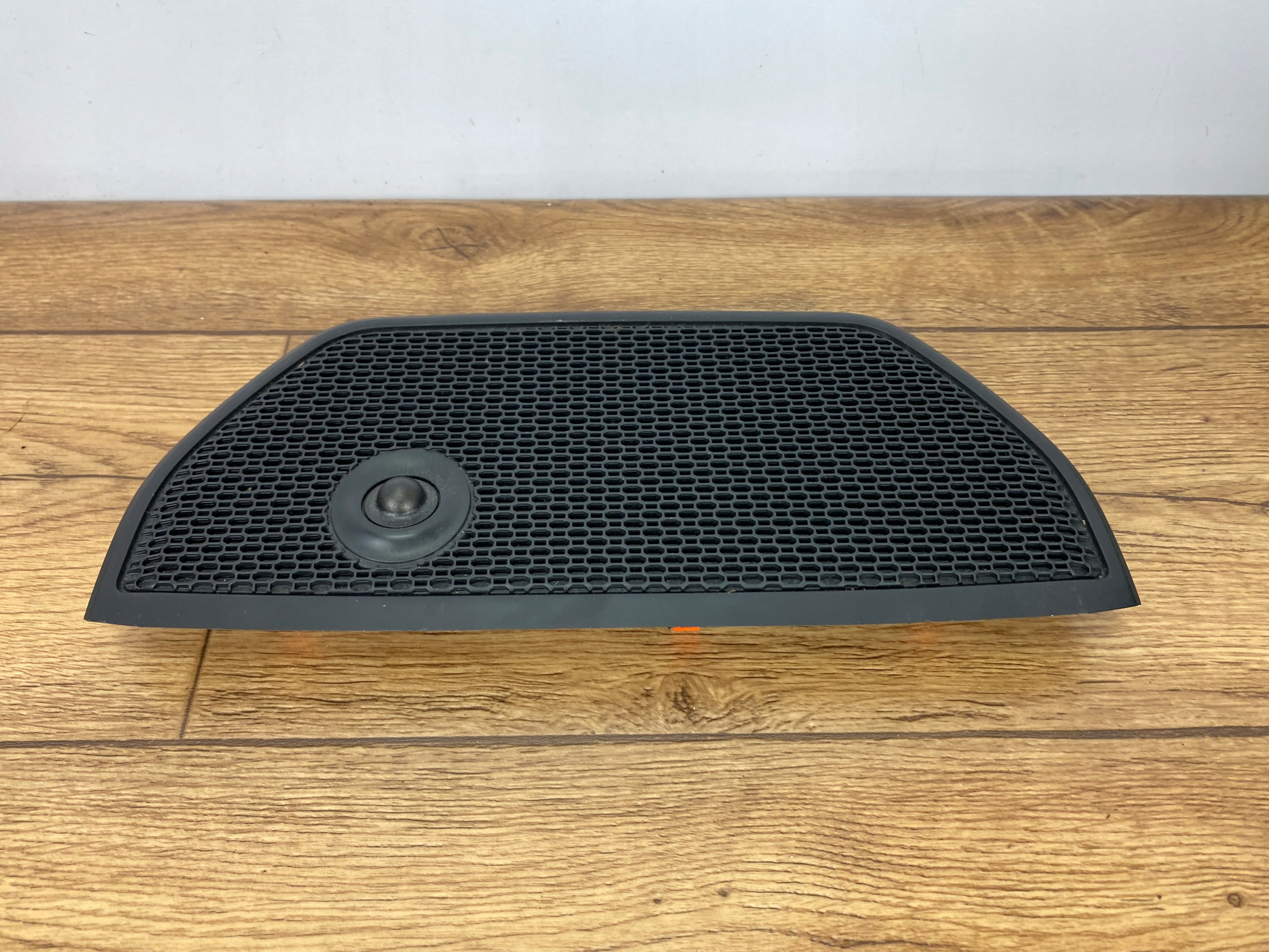 spoiler of the speaker of the dashboard sensor Dodge Ram 1500 2019+