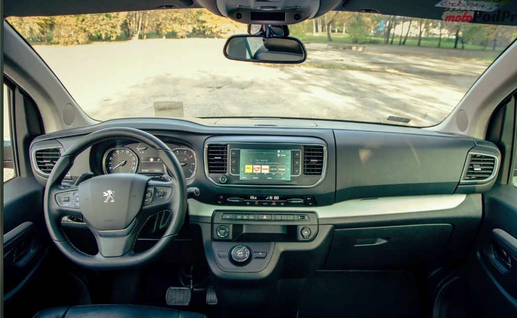 DESKA ROZDZIELCZA PEUGEOT TRAVELLER III HUD HEAD U