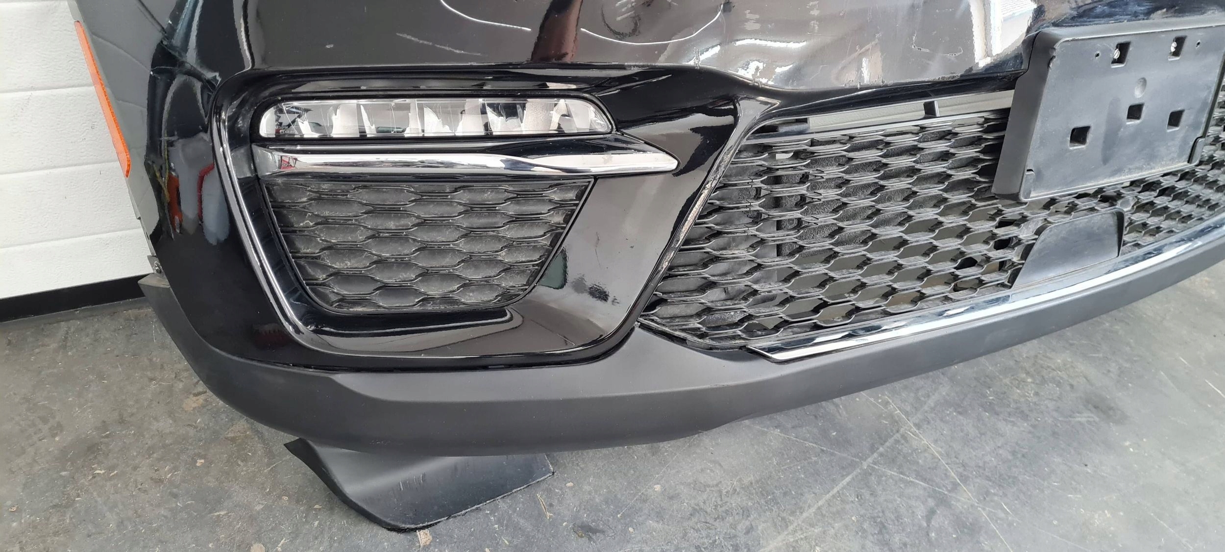 Jeep Grand Cherokee WL 2022 bumper front front grill KRATKI LIMITED PXJ