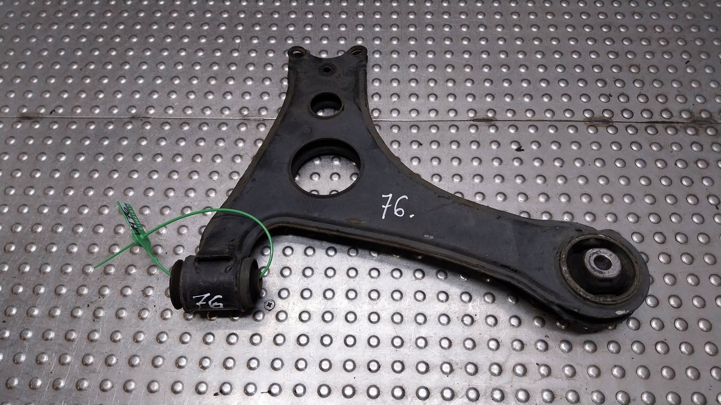 arm right front A1683300907 MERCEDES A KLASA W168