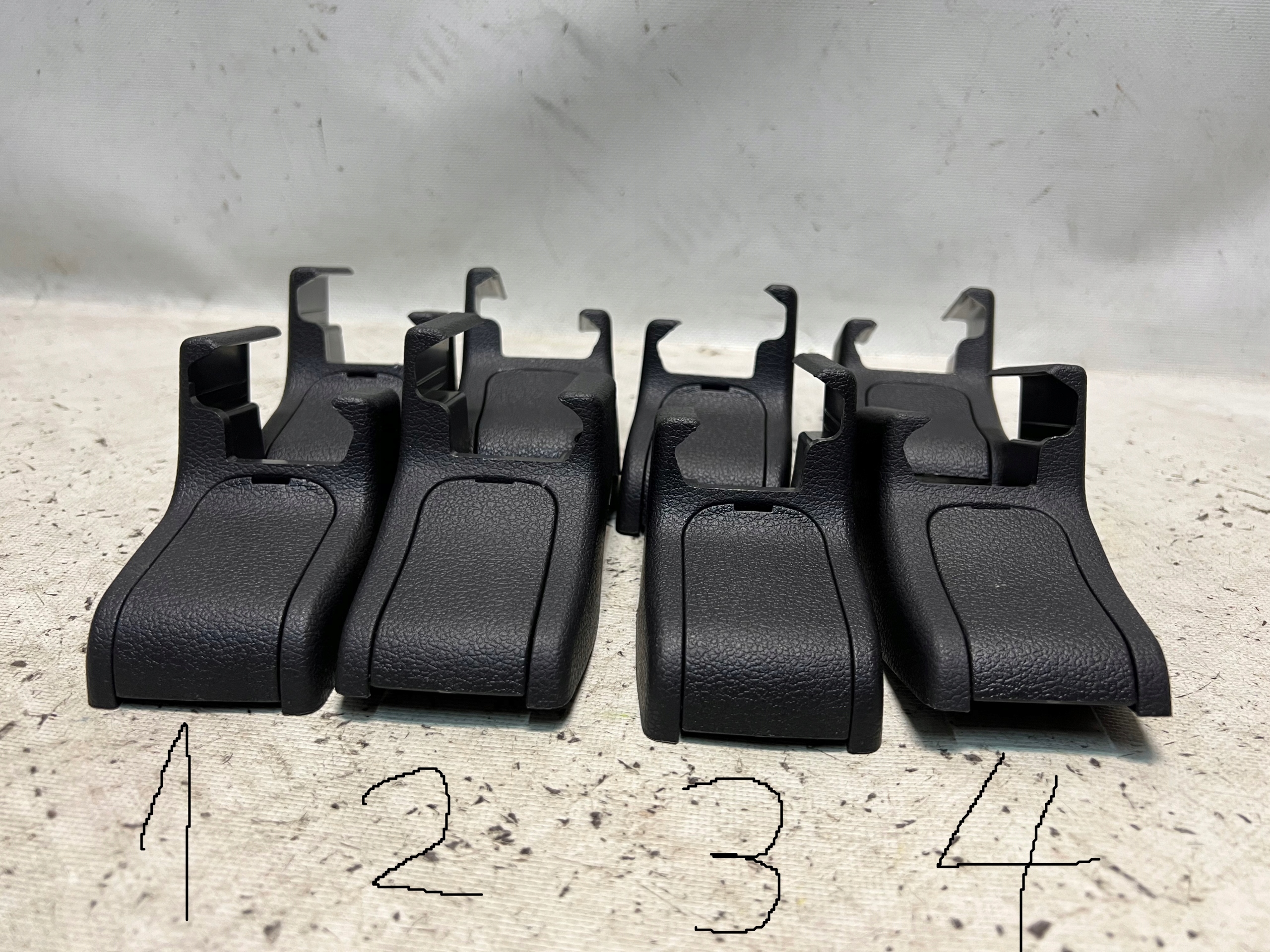 HYUNDAI TUCSON II OSŁONA PROWADNICY FOTELA