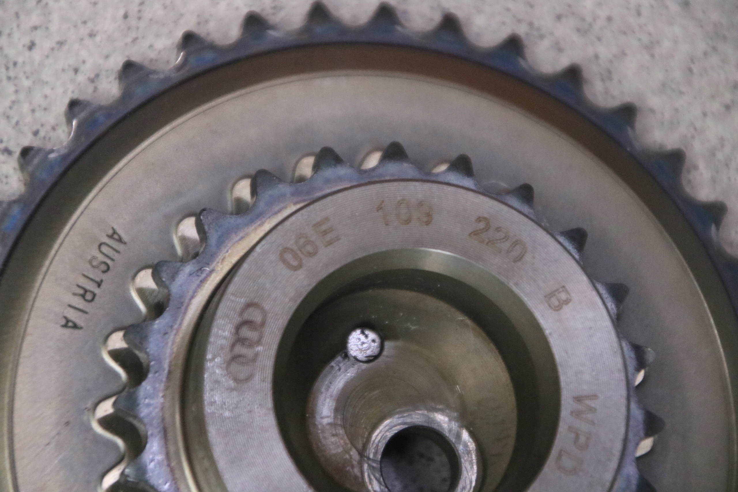 AUDI A6 C7 A8 D4 3,0 TFSI roue ZEBATE de la distribution 06E109077E