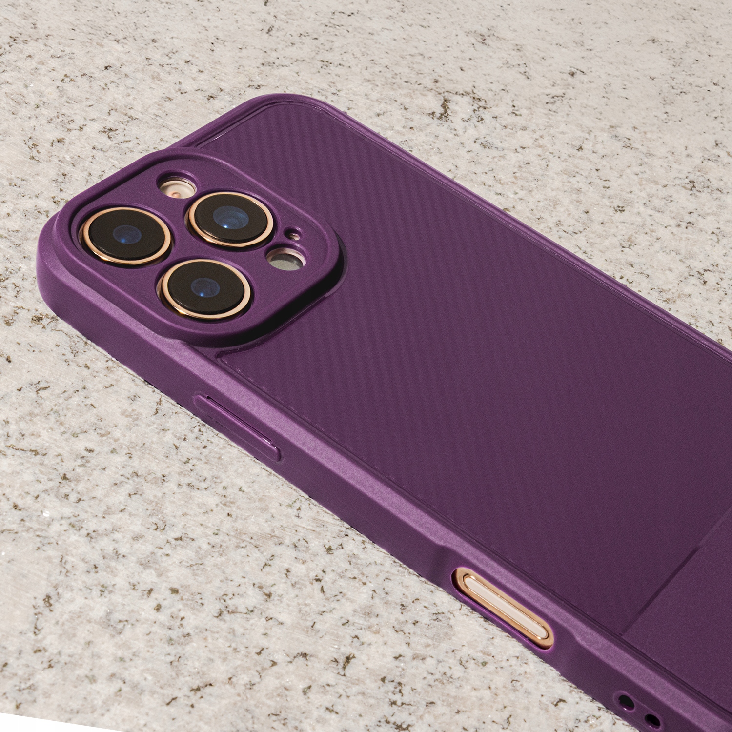 Nakładka Simple Carbon do Samsung Galaxy A17 4G A17 5G fioletowa