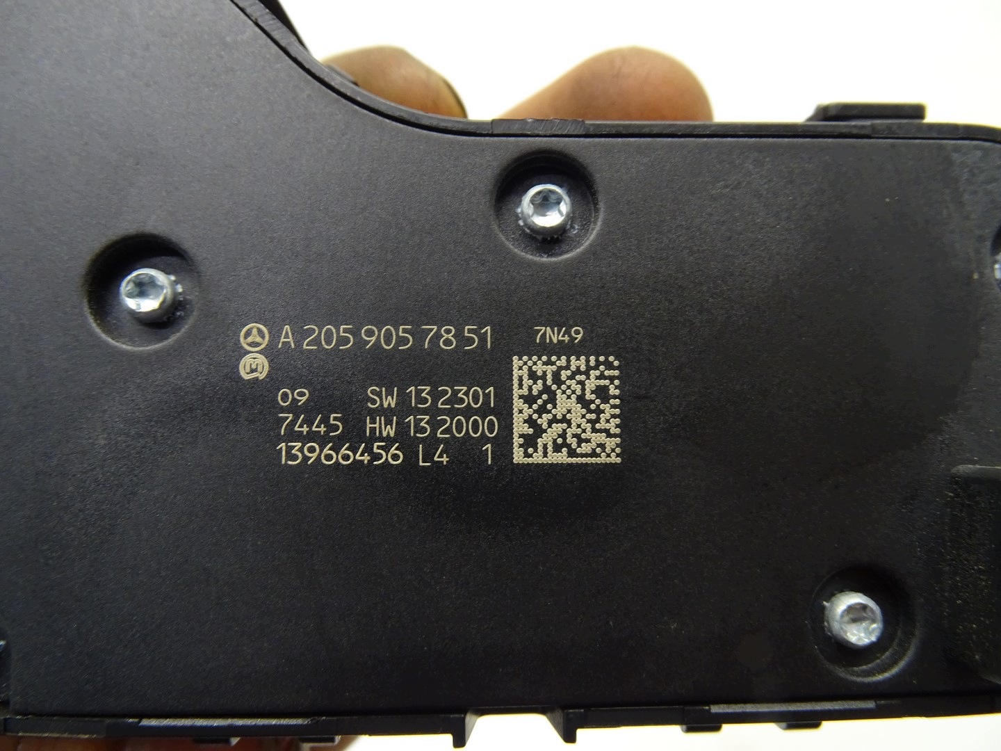 PANEL control seat right front MERCEDES-BENZ W205 A2059057851