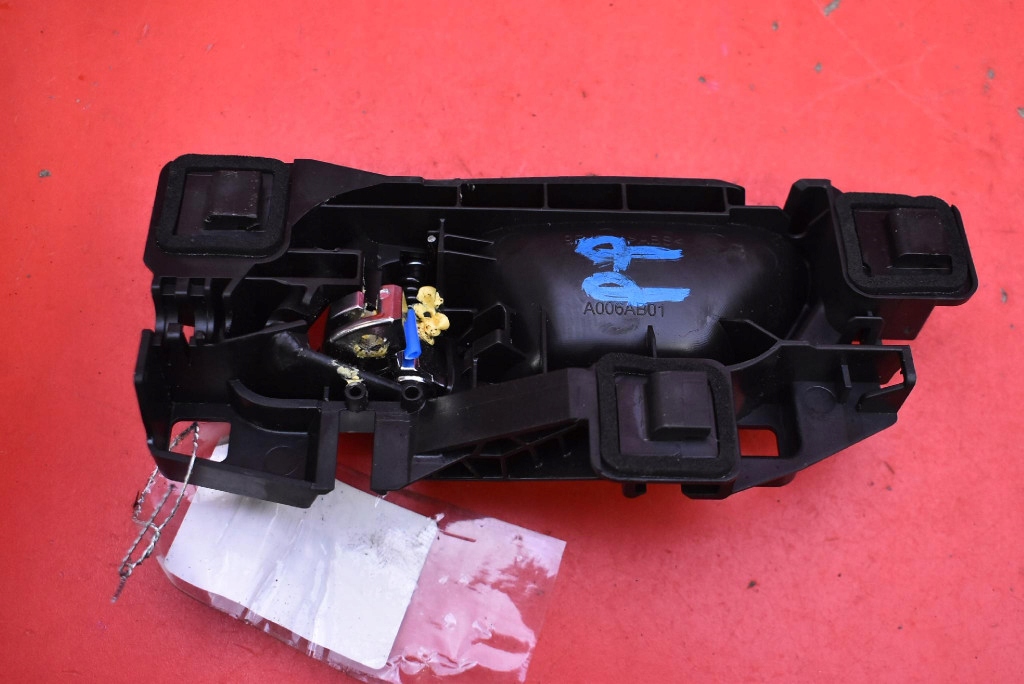 handle inner right front CHROM 98201552VV PEUGEOT 2008 2 II 19-21