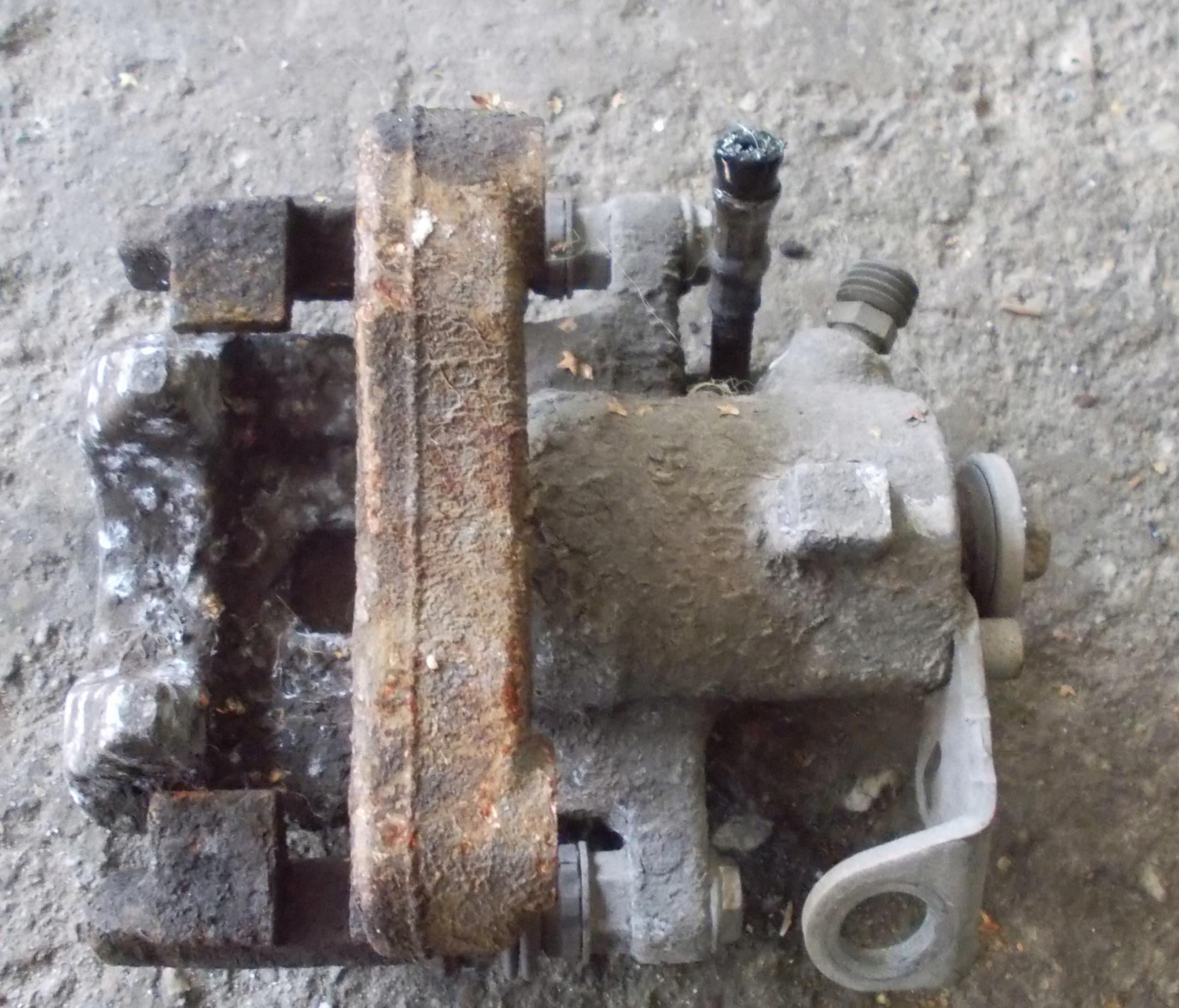 SKODA ROOMSTER 1.6 TDI caliper brake right rear part