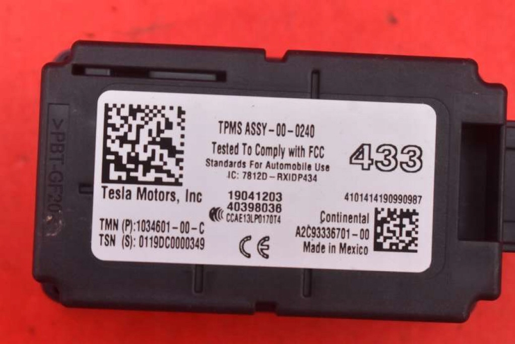 ODBIORNIK TPMS 1034601-00-C TESLA MODEL S PERFORMANCE 762 KM 16-21