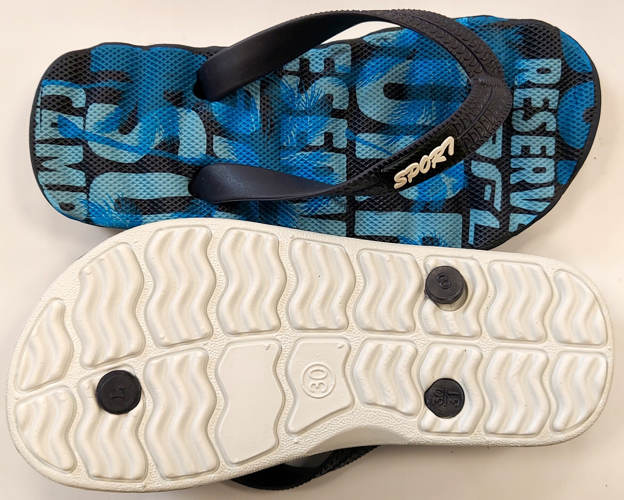 KLAPKI JAPONKI PIANKOWE R 35 W 22,50 CM Długość wkładki wew. 22.5 cm