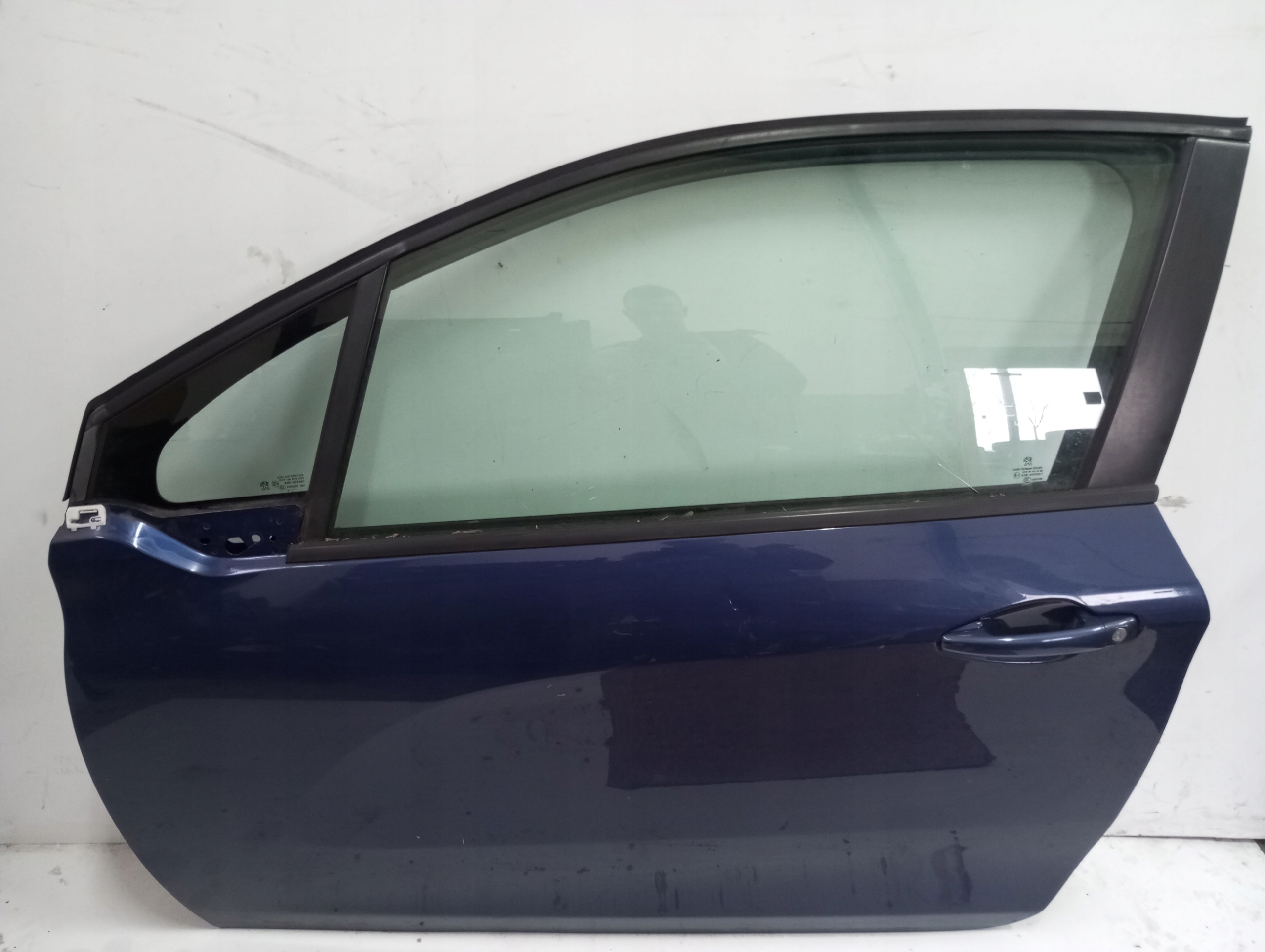 door left front PEUGEOT 208 and 3D ANGLIK