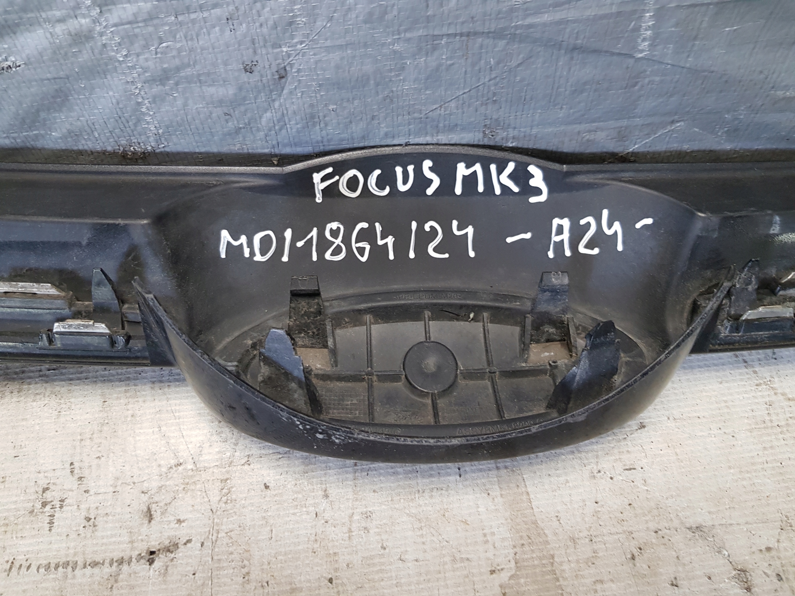 Ford FOCUS MK3 OE BM51-8A133-C Grill