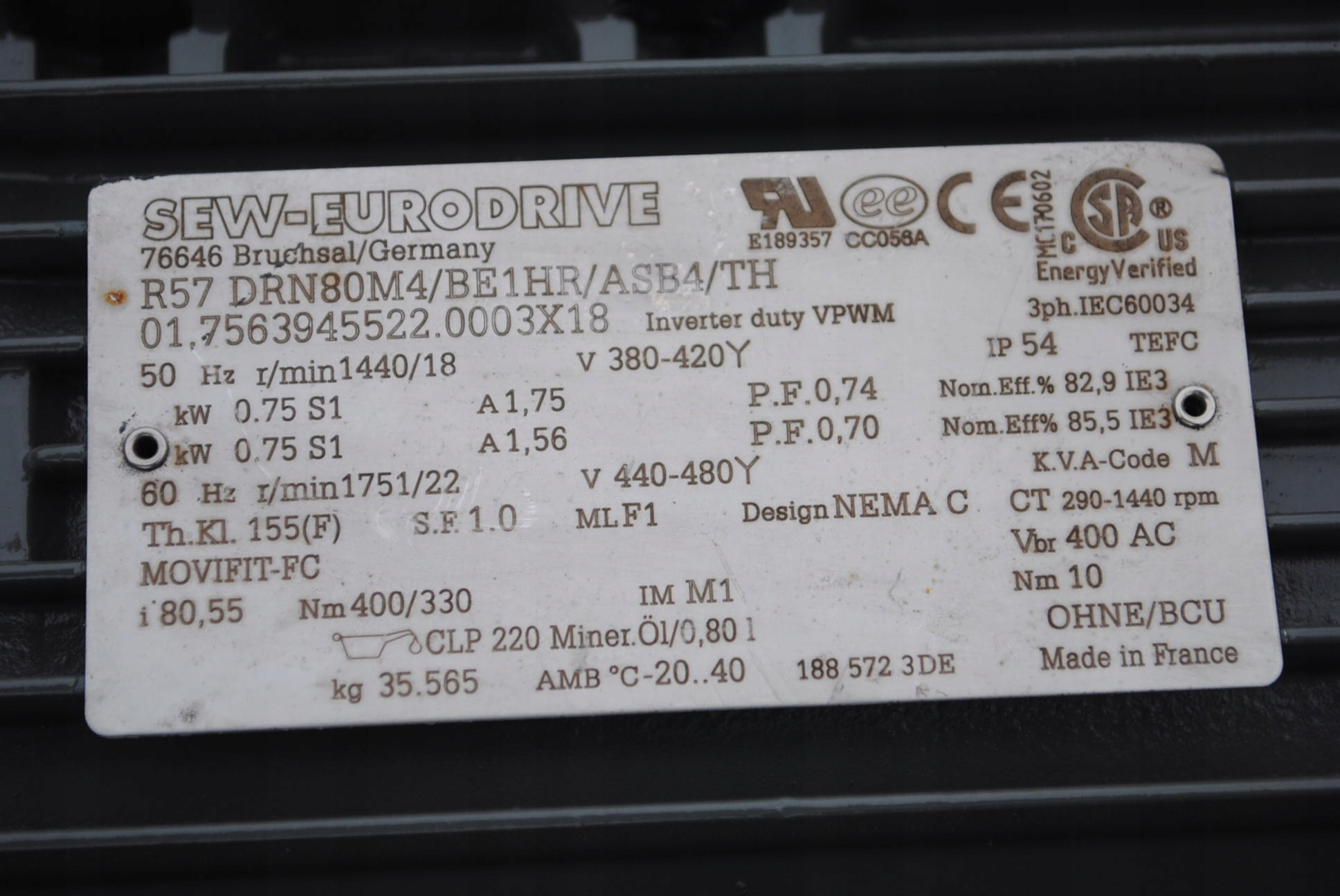 Motoreduktor 0.75kw. 18obr./min. z hamulcem. SEW Marka SEW