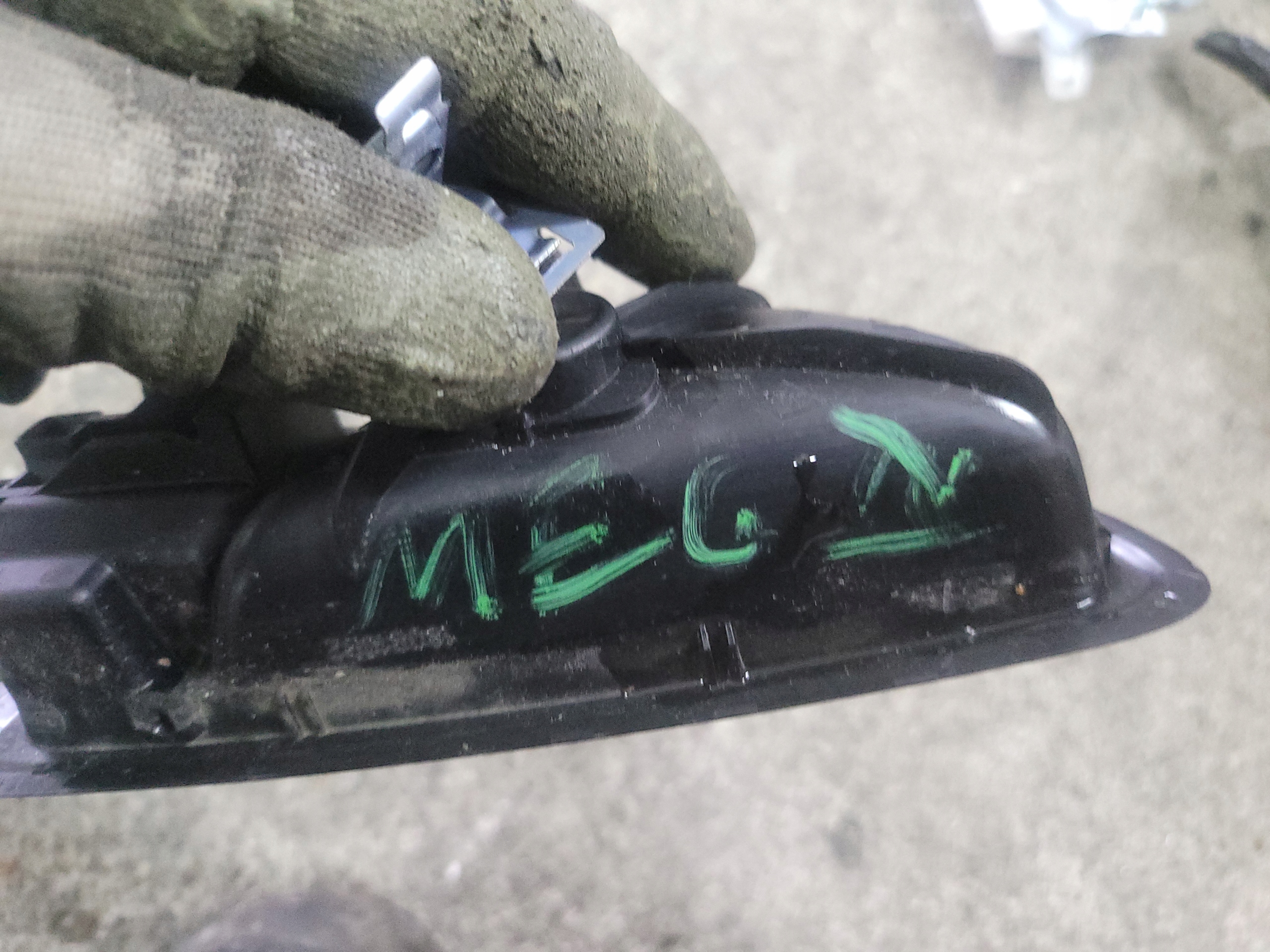 ручка двери левая MEGANE IV TALISMAN
