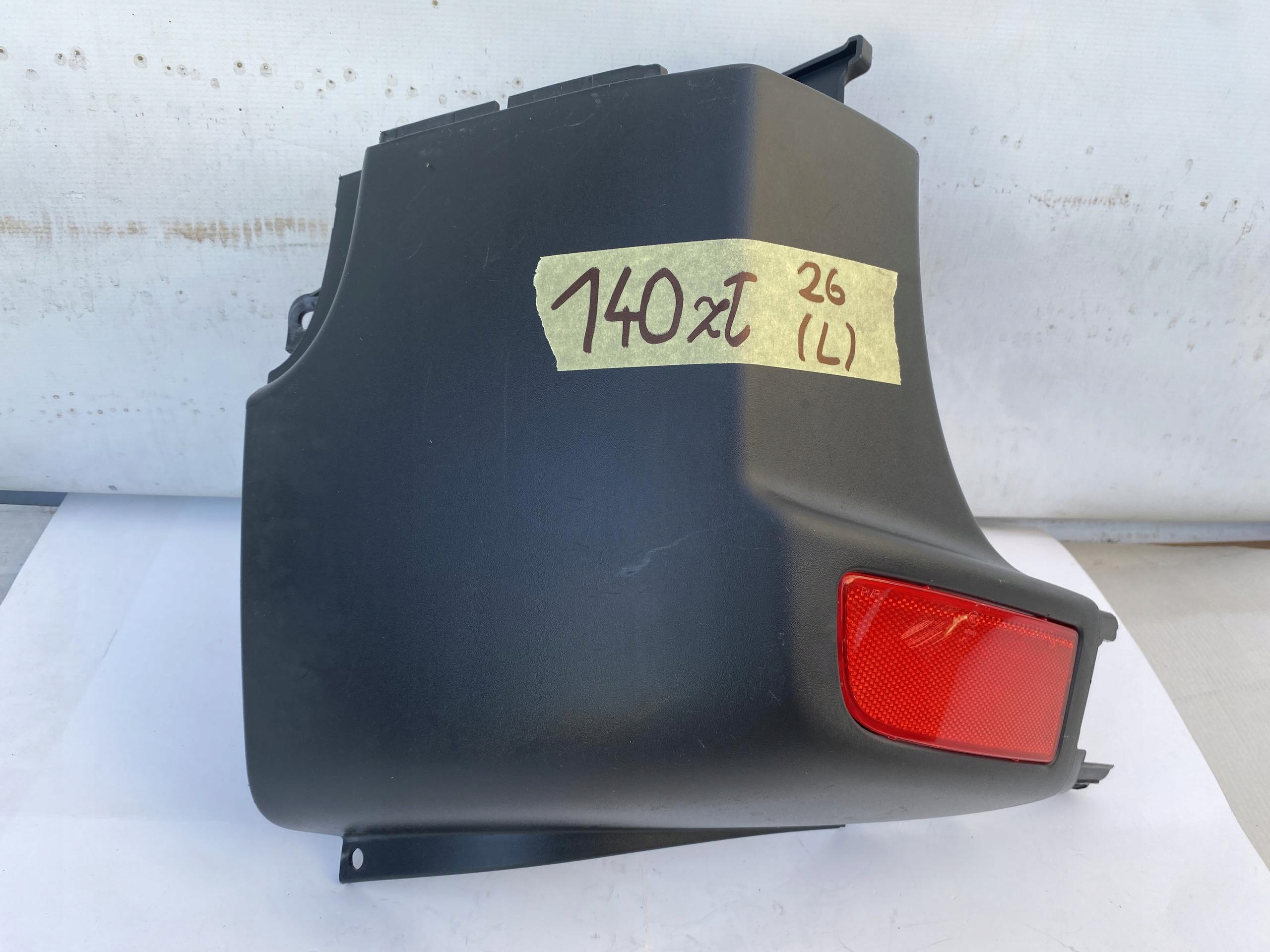 CRAFTER SPRINTER 906 Ecke der Stoßstange hinten links A9068804571 Original