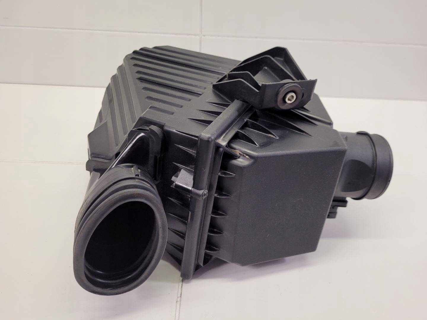 корпус салонного фильтра Воздух LAND ROVER Range Evoque 2018