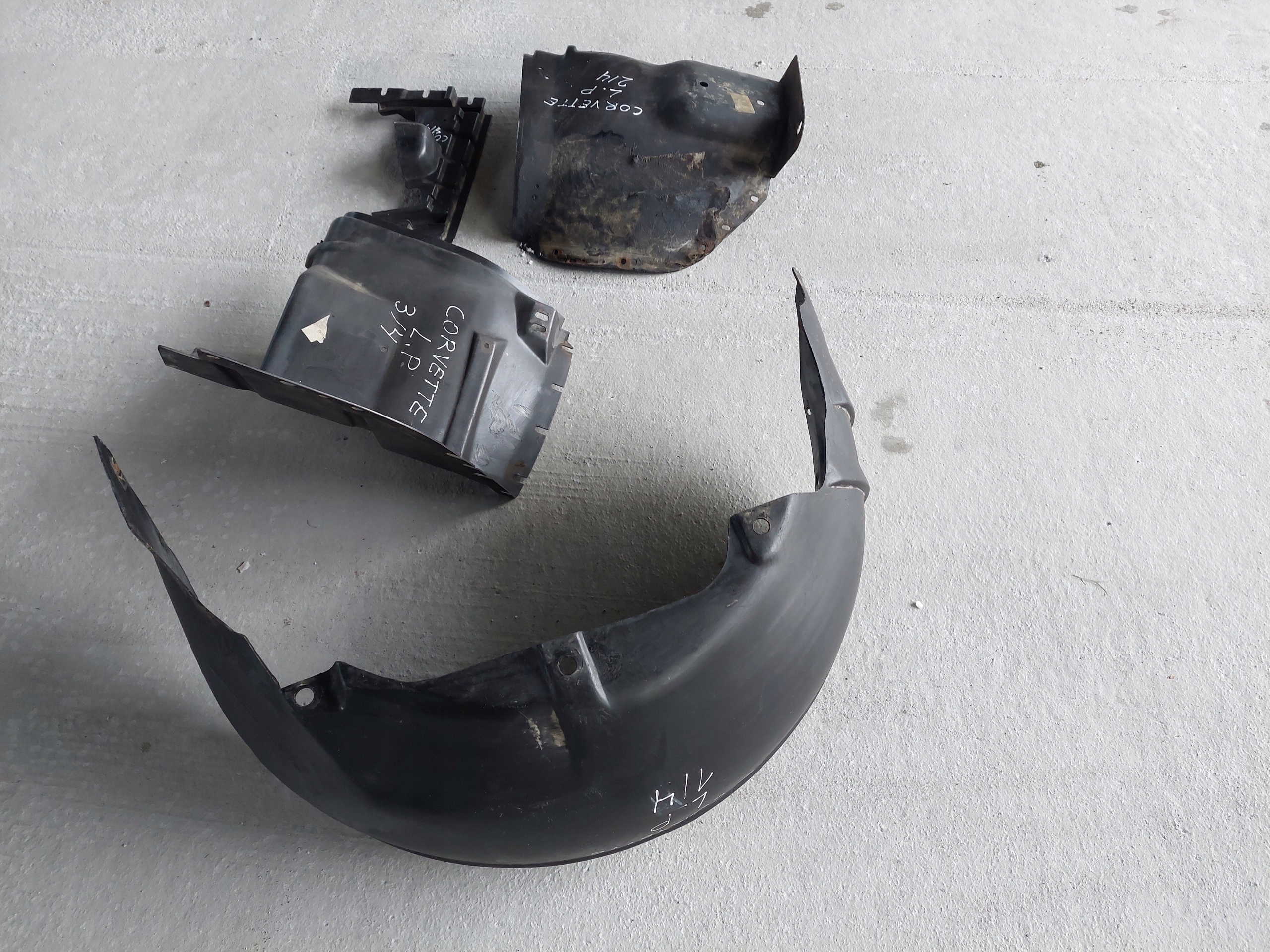 mudguard front PREDNIE left KOMPLET CHEVROLET CORVETTE C4 5.7