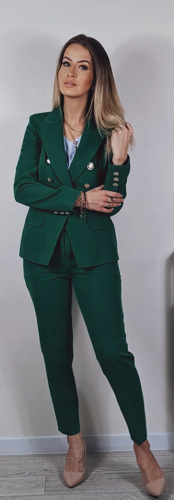 Garnitur,Kostium,Spodnium damski Cudo Polski,guziki, klasa 36-46 tu 36 Odcień kakaowy