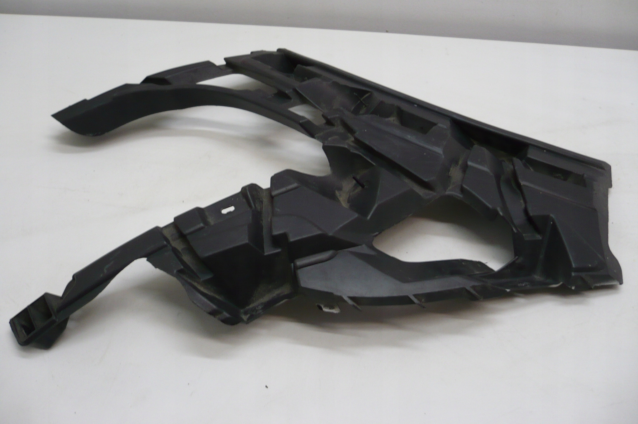 RENAULT MEGANE III 3 LIFT 13- support holder of a bumper right front