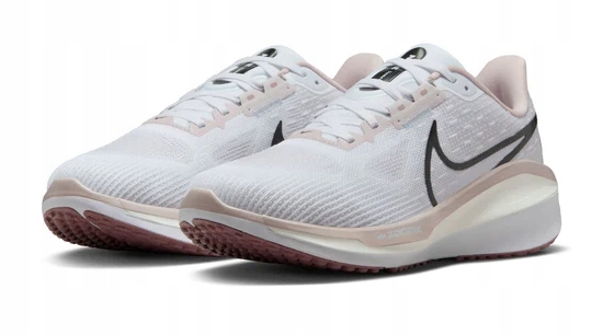 Boty Nike Vomero 17 FB8502-010 velikost 42,5