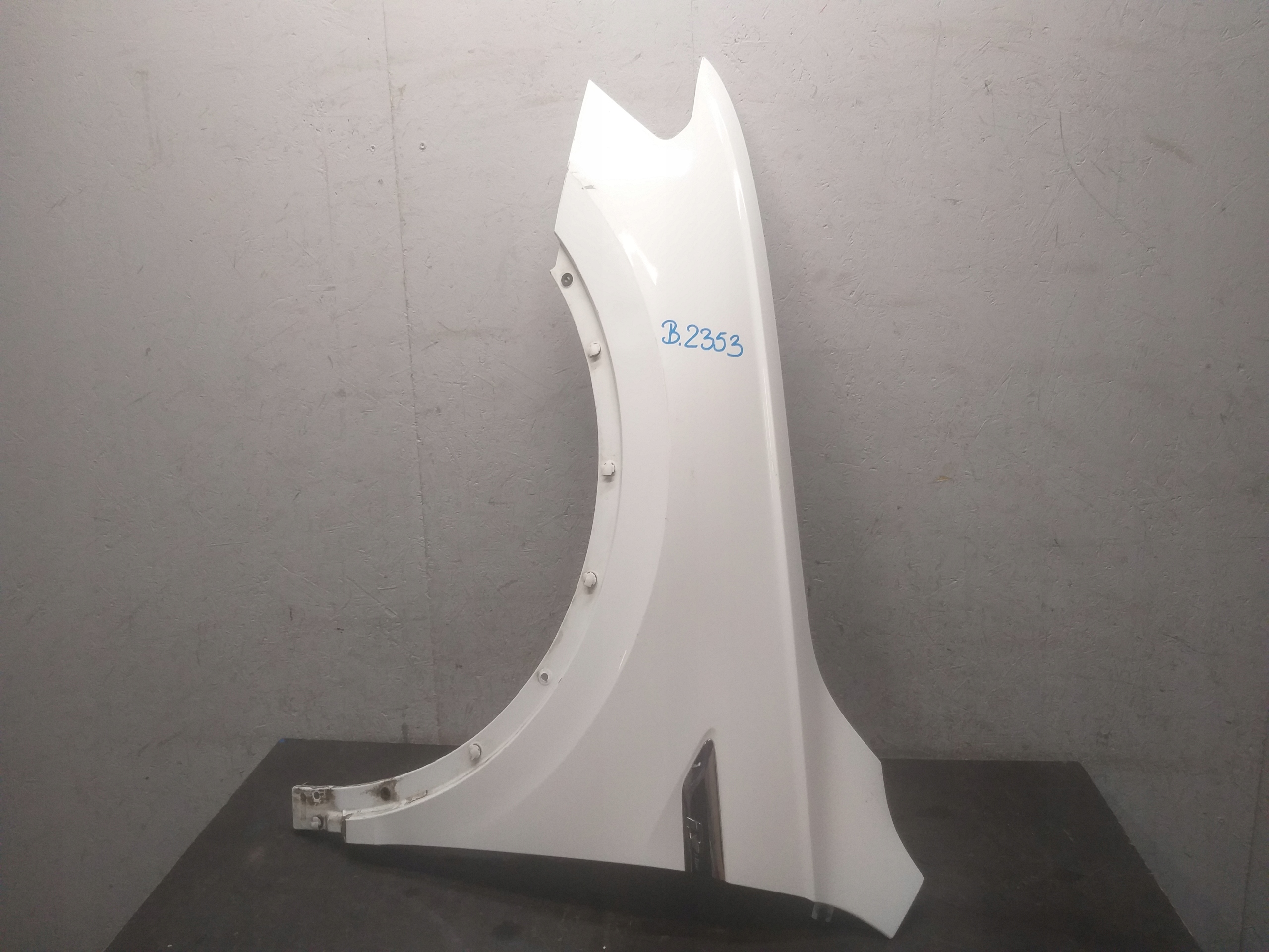 fender front left VW TIGUAN 5NA 15-19