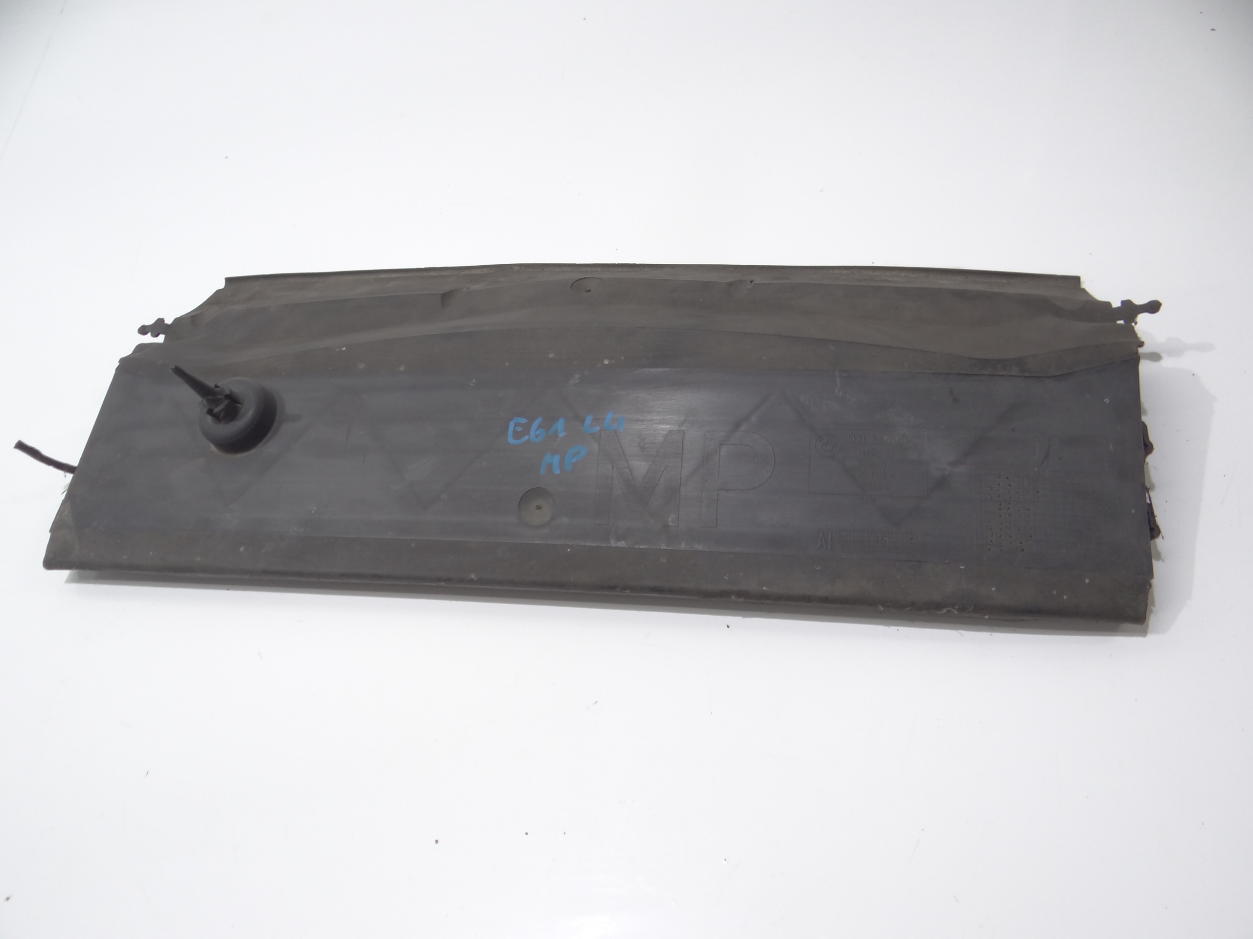drain air lower BMW E60 E61 LCI M PAKIET 7897174