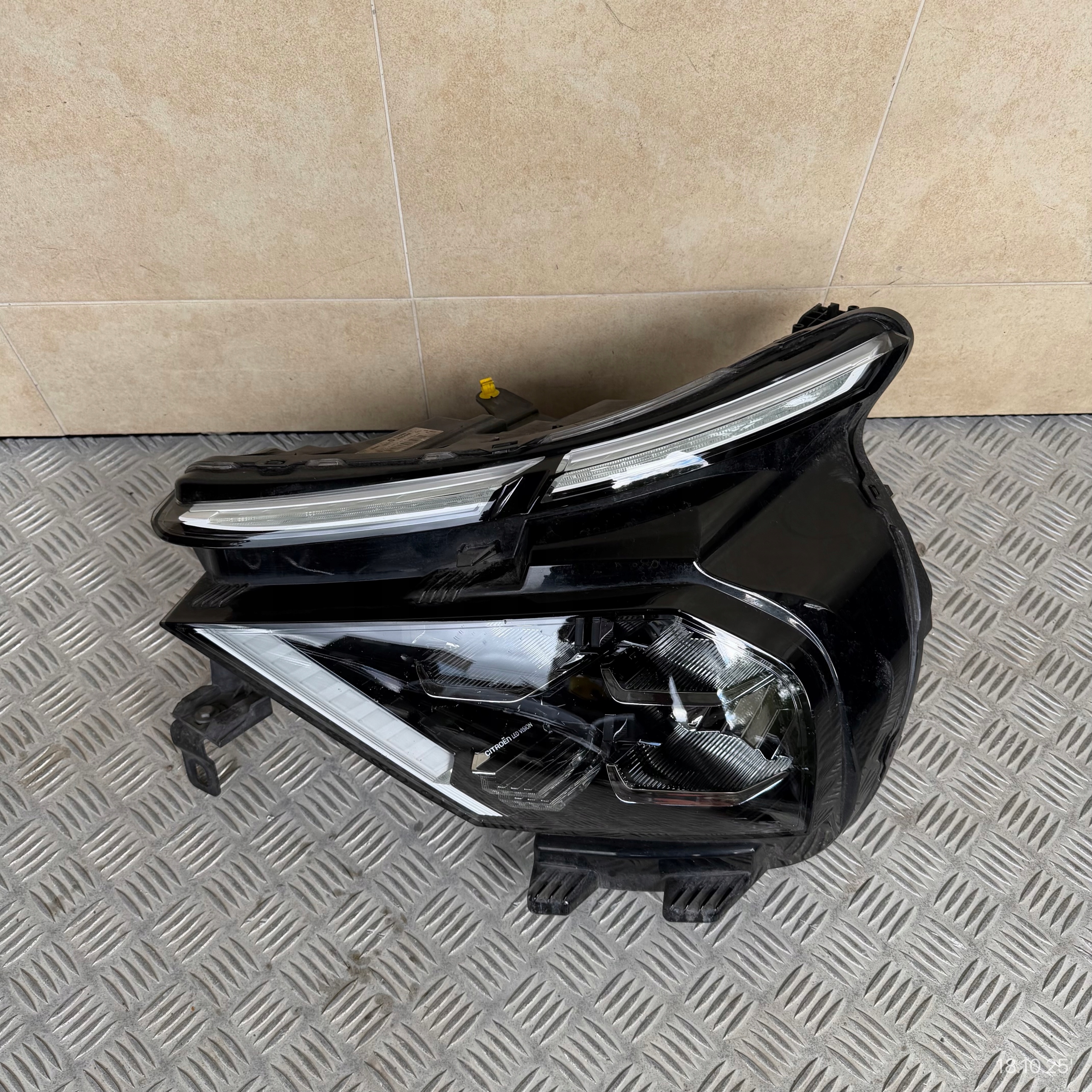 light left right lights front KOMPLET CITROEN C4 III 2021 ROK FULL LED