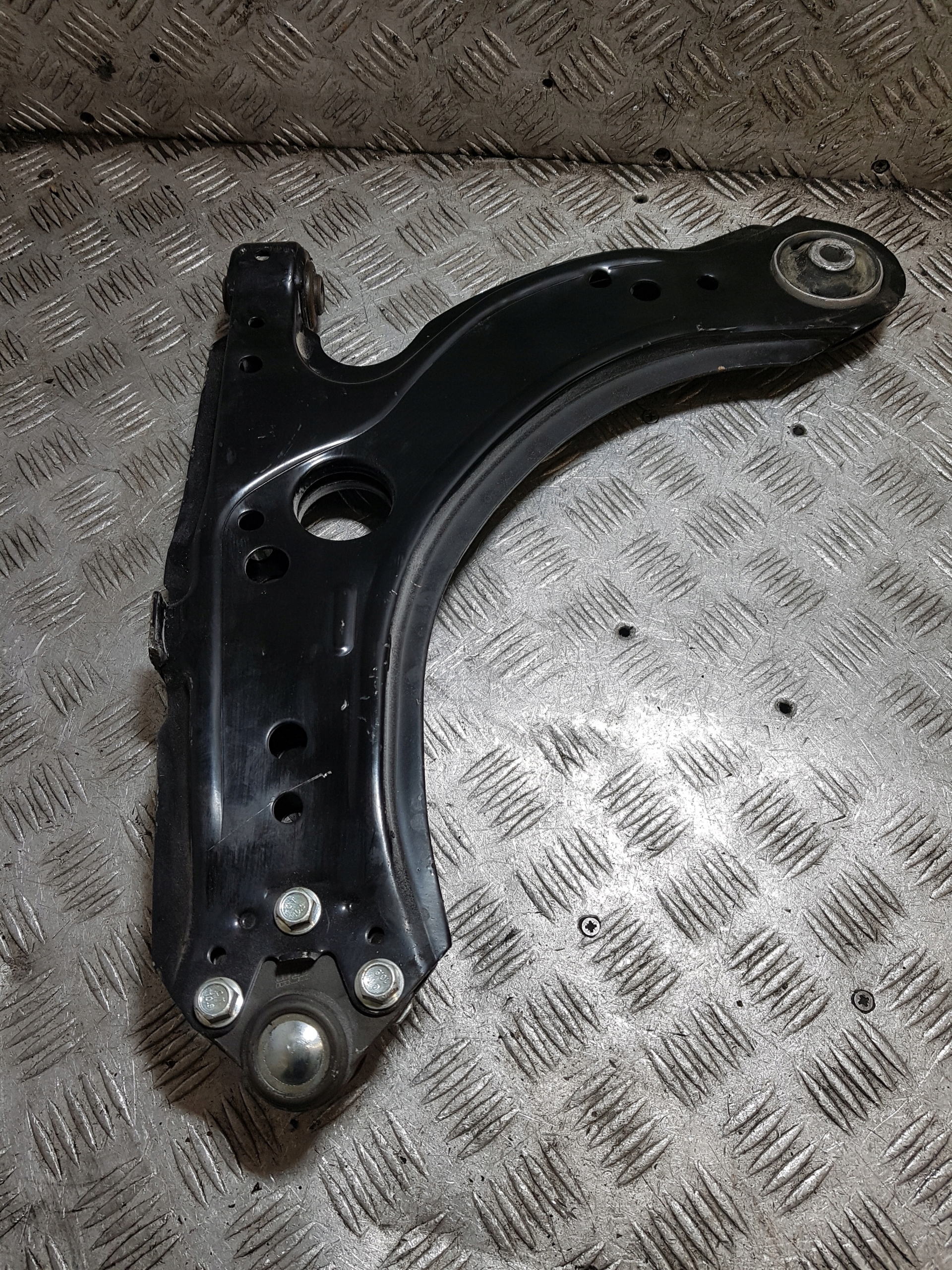 arm right front VOLKSWAGEN GOLF 4 DENCKERMANN D120081