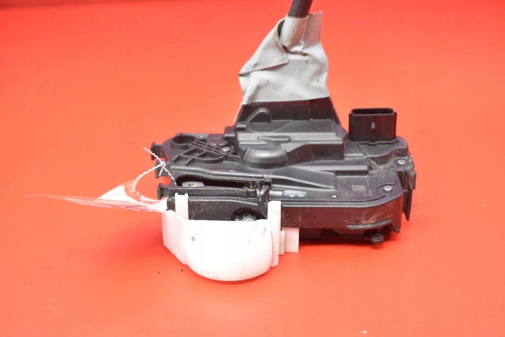 lock door left front front EU E01950-105 FORD FOCUS MK4 ST HB 18-21