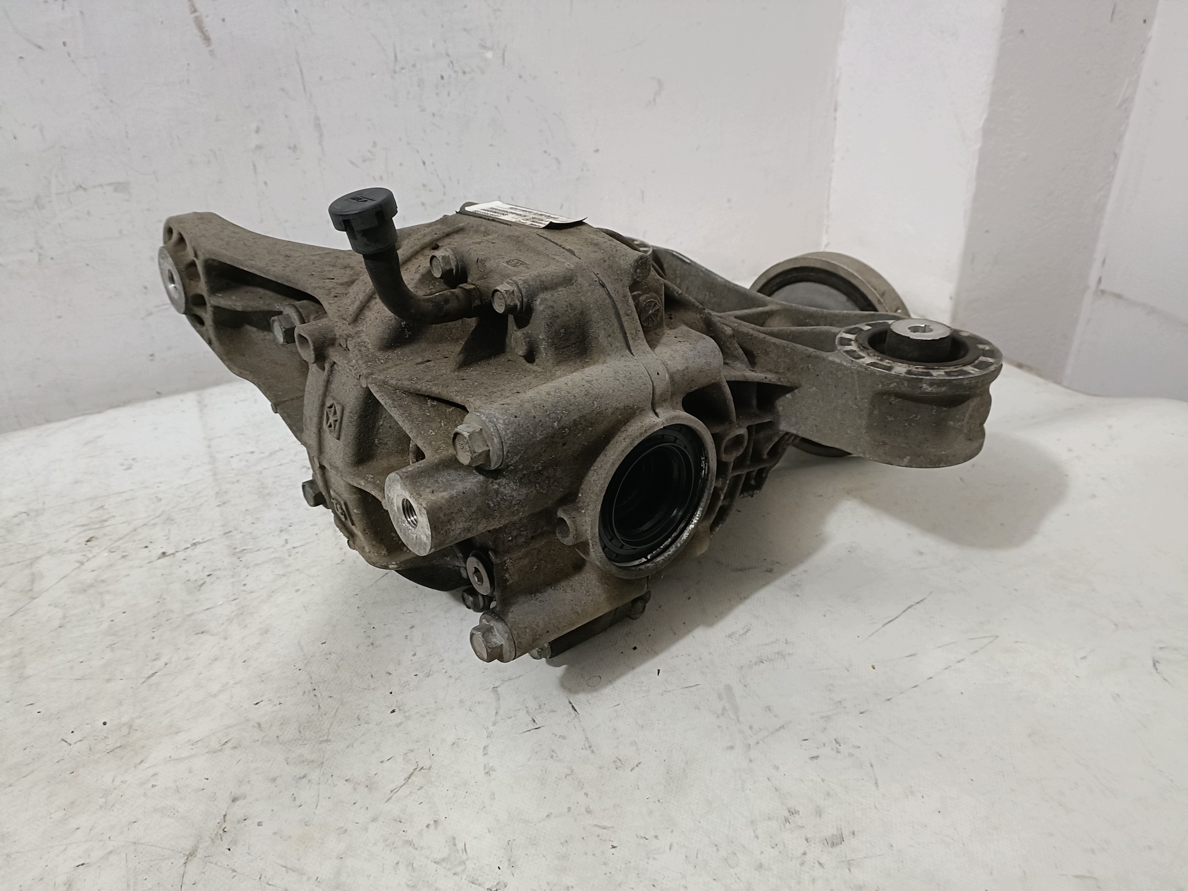 DODGE CHARGER 2019- GT 3.6 hátsó differenciál differenciál differenciál 68159836AF 3.08