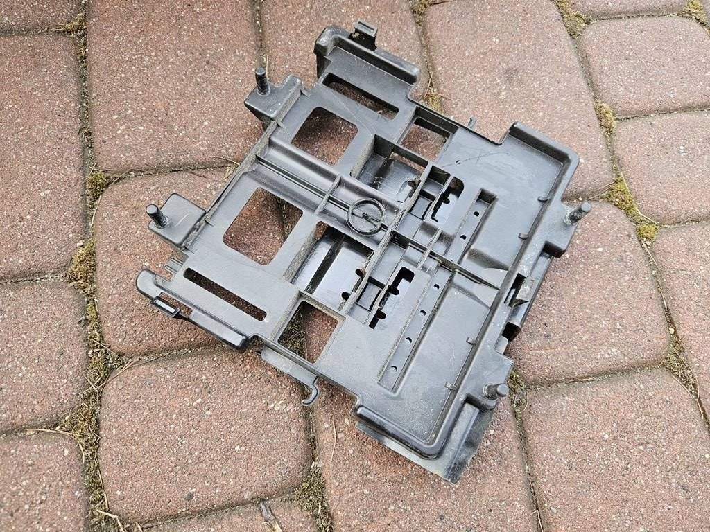 bracket holder holder komputera of the engine 1.3D - Opel Corsa E 13472625