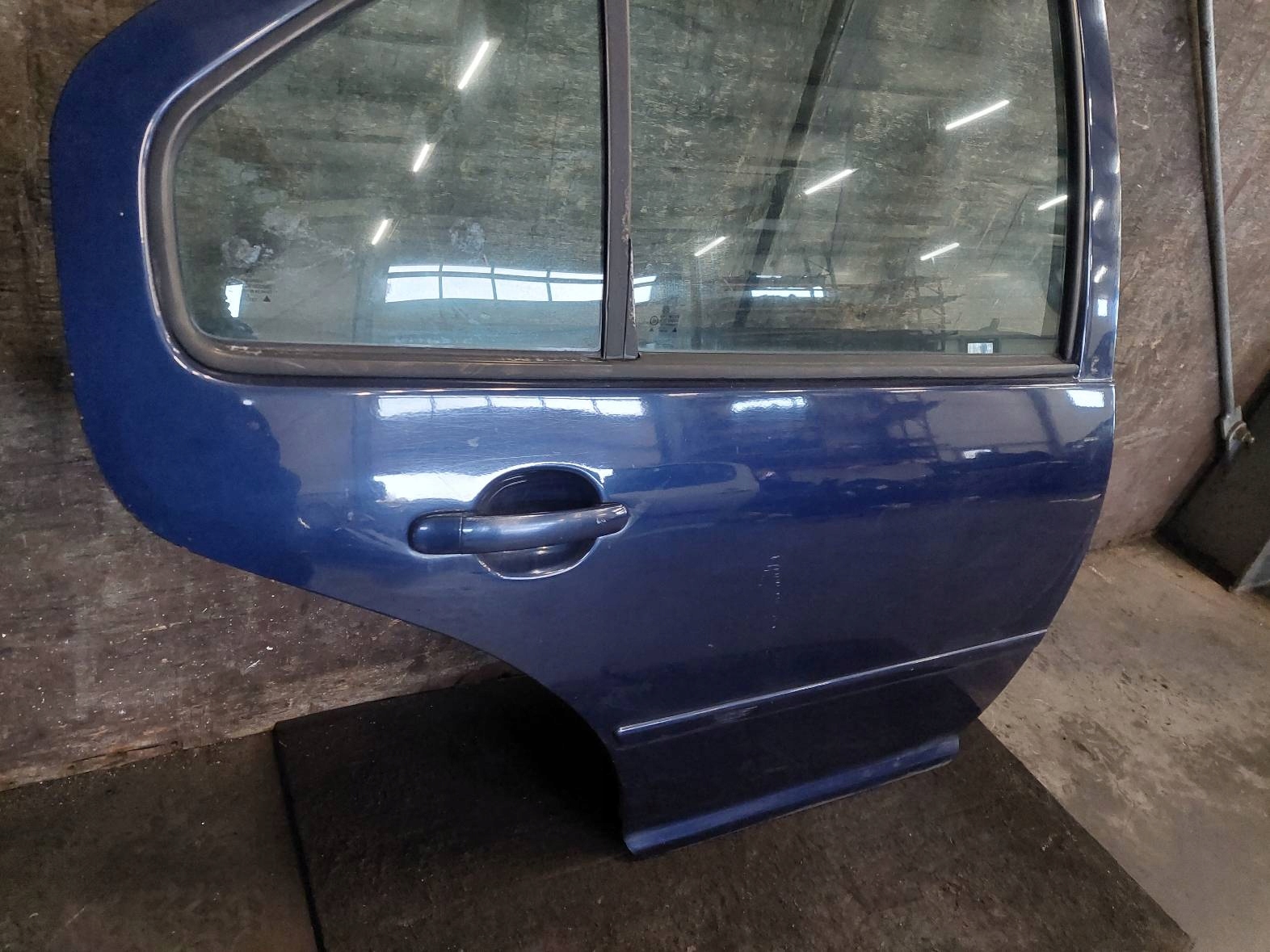 door complete right rear part VOLKSWAGEN BORA and LB5N