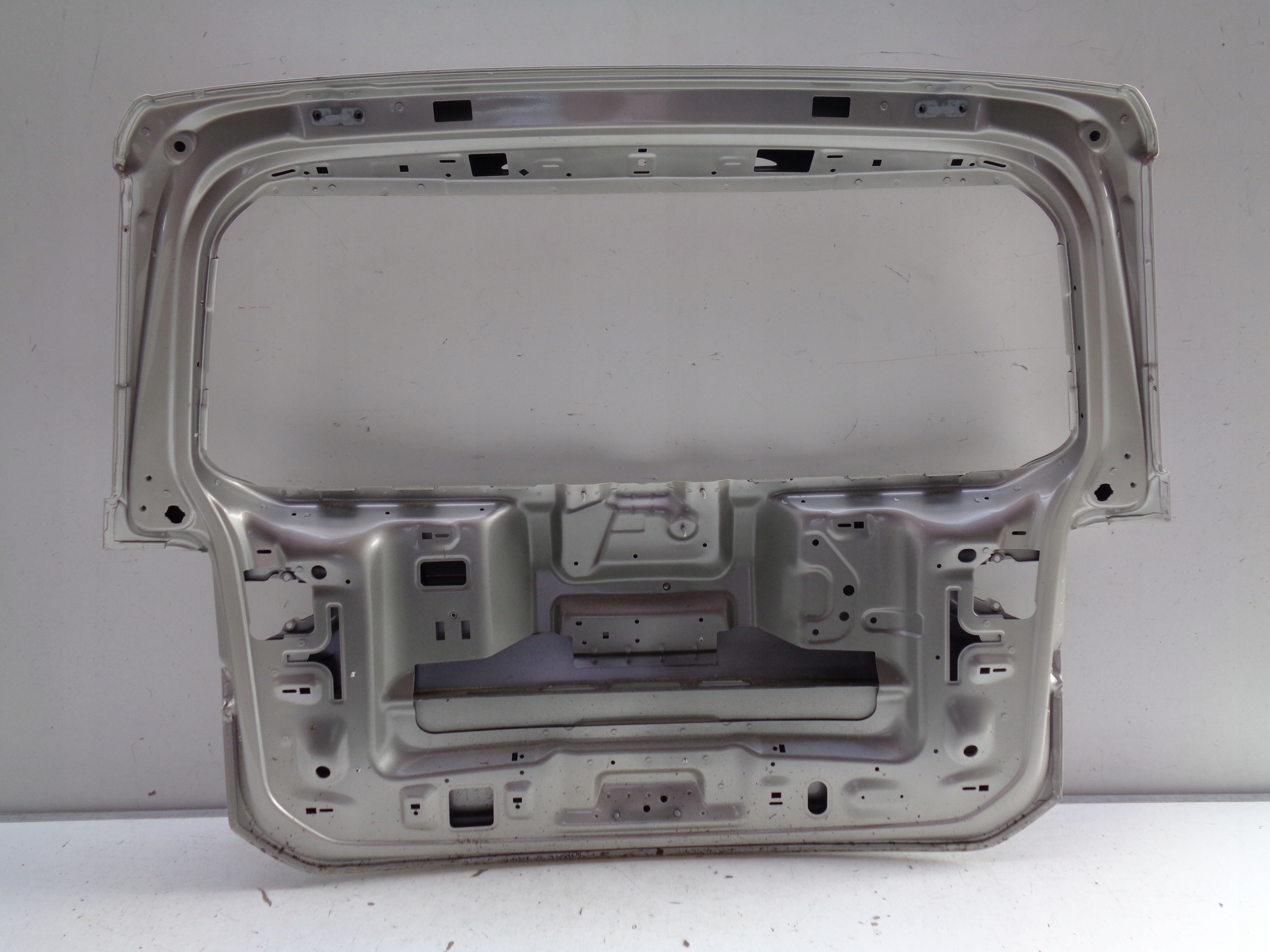 boot doors VW TOURAN 5TA 16- NR 41057