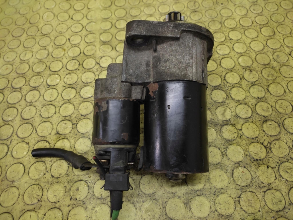 VW GOLF IV 1.6 starter 0001120402