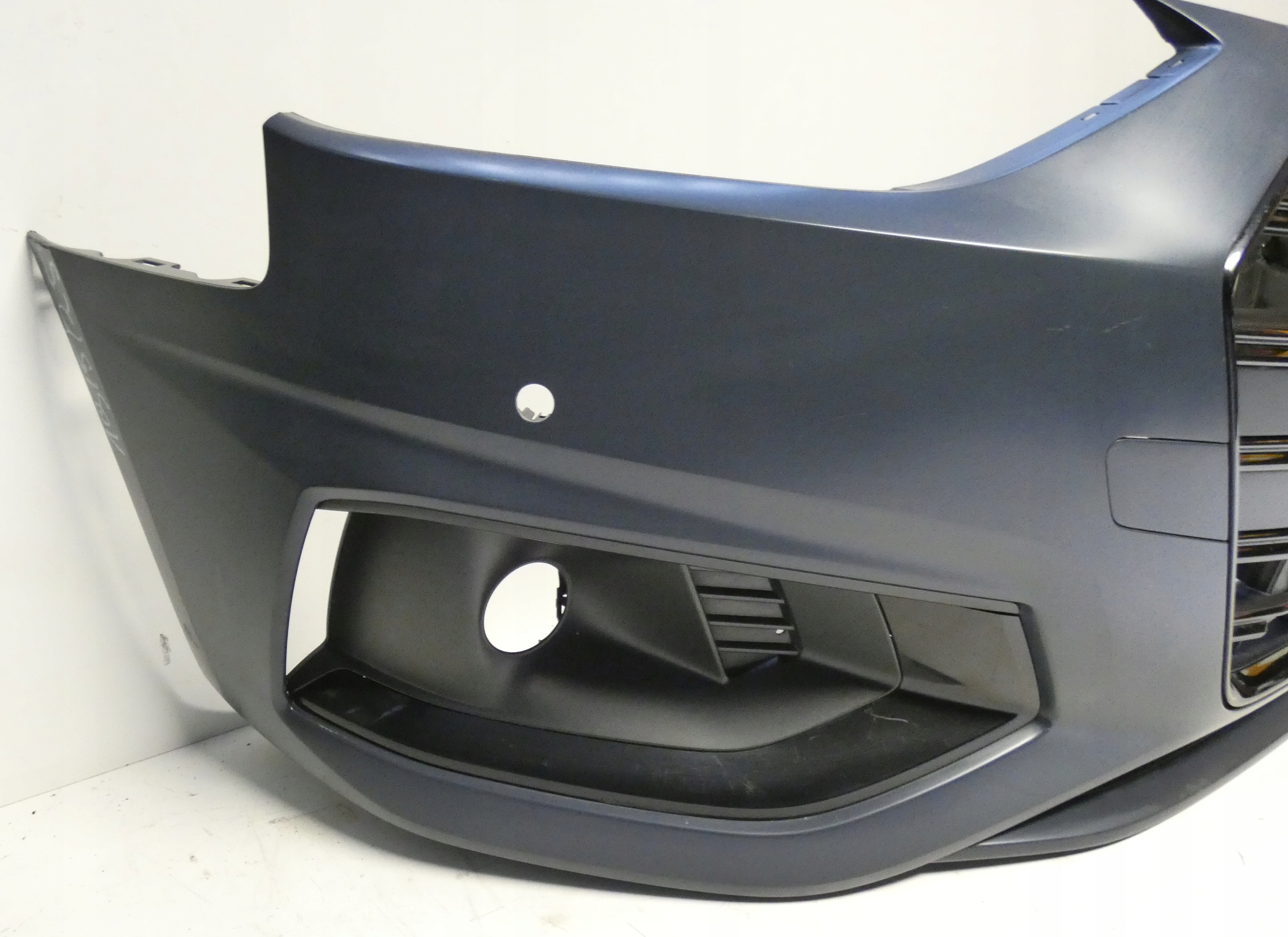 AUDI A4 B9 LIFT 8W0807437AH 2019- below 4 PDC bumper front front