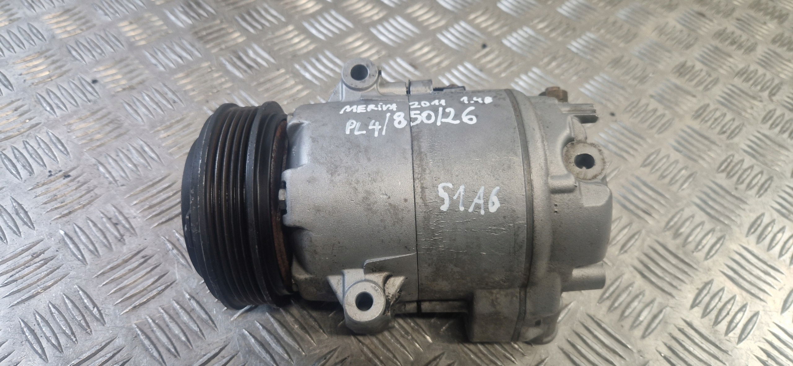 compressor of the air conditioning compressor; OPEL MERIVA B 1.4B 06573018