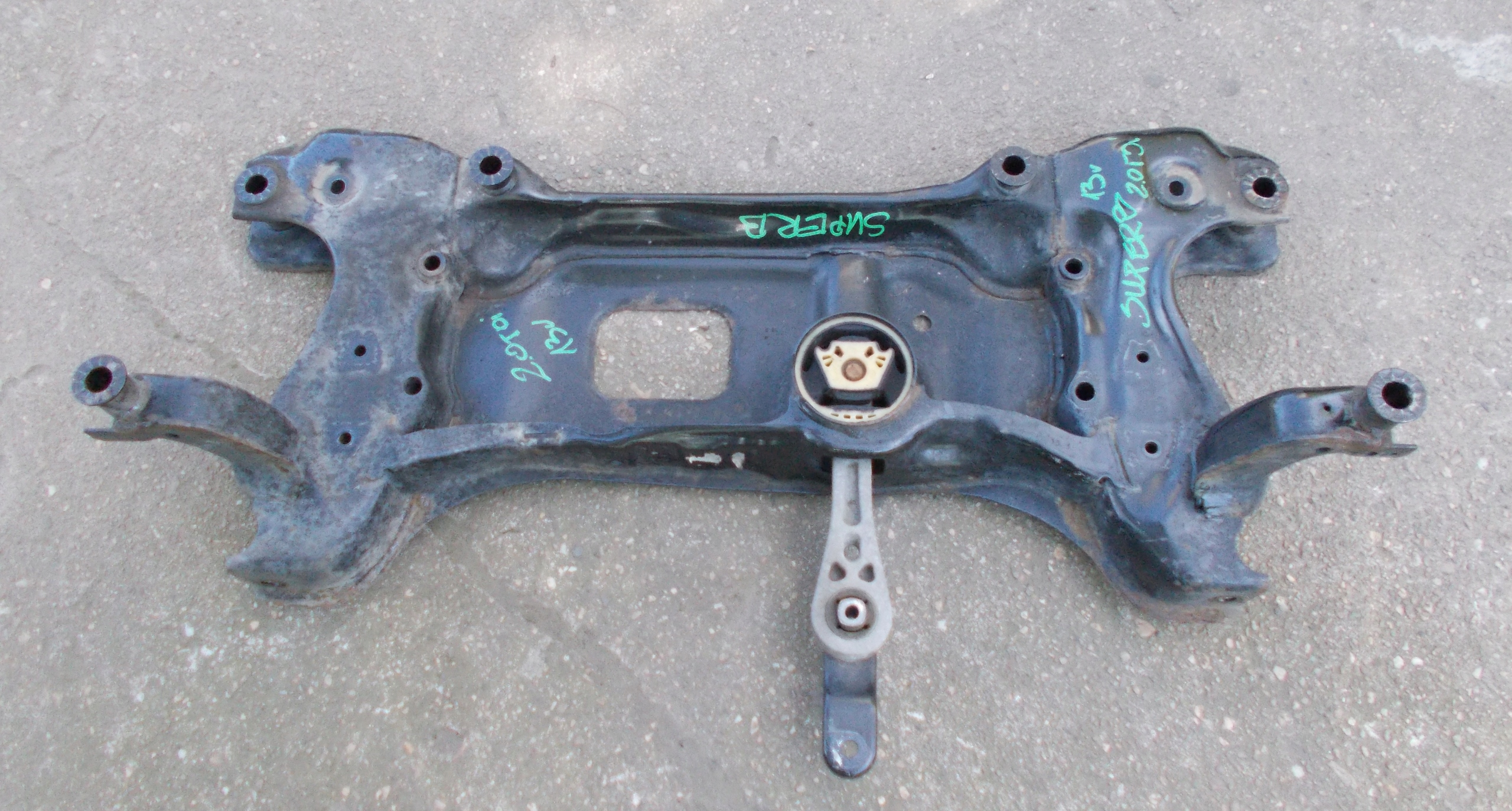 SKODA SUPERB KOMBI 2.0 TDI 13R subframe axle beam front