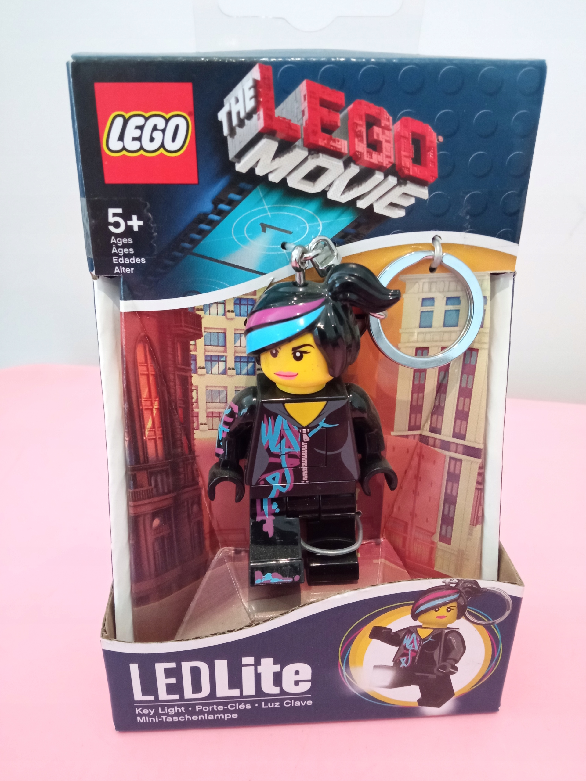 

Lego brelok The Movie Wyldstyle lampka latarka