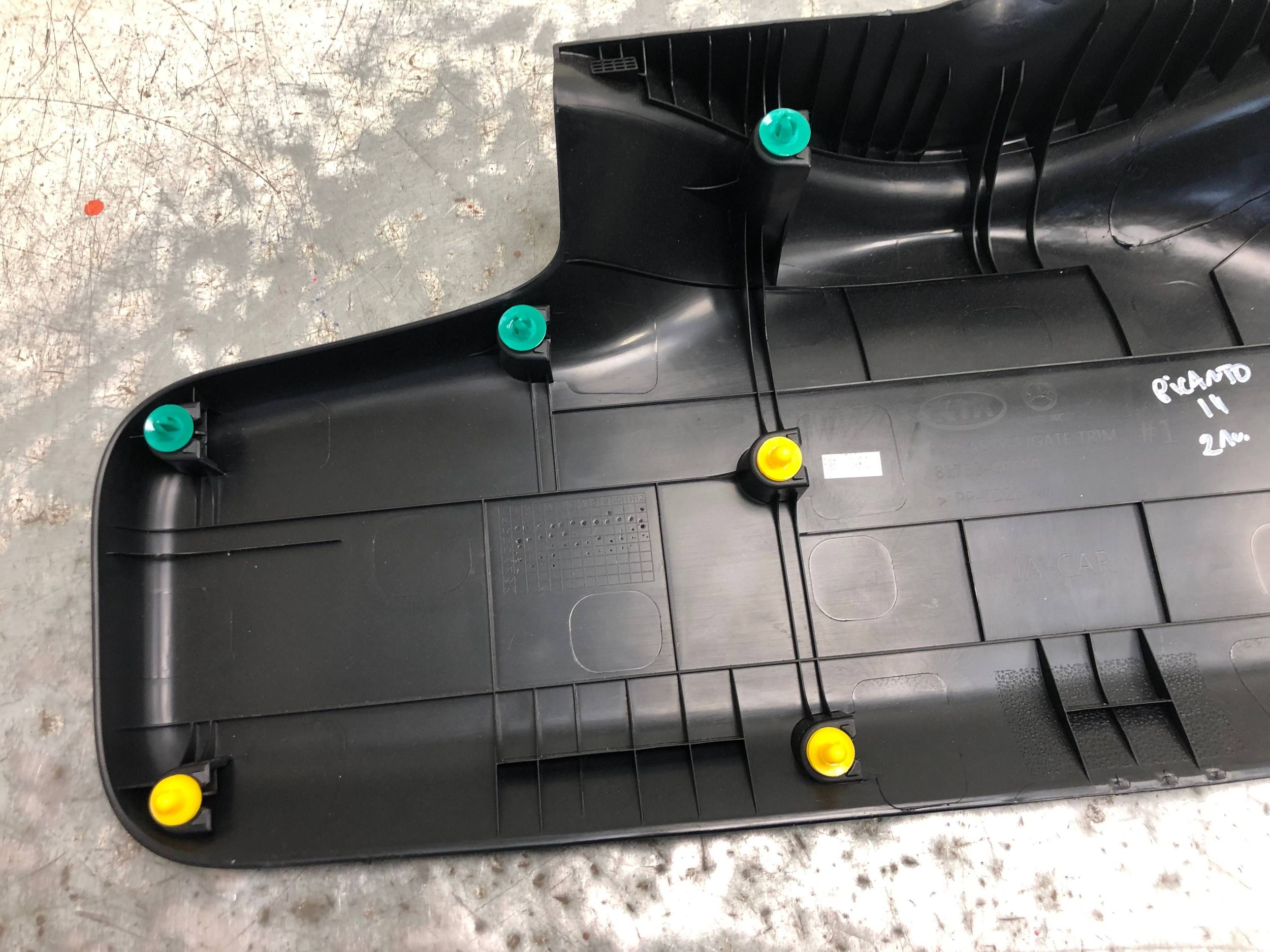upholstery bonnet boot KIA PICANTO III 81750G6000