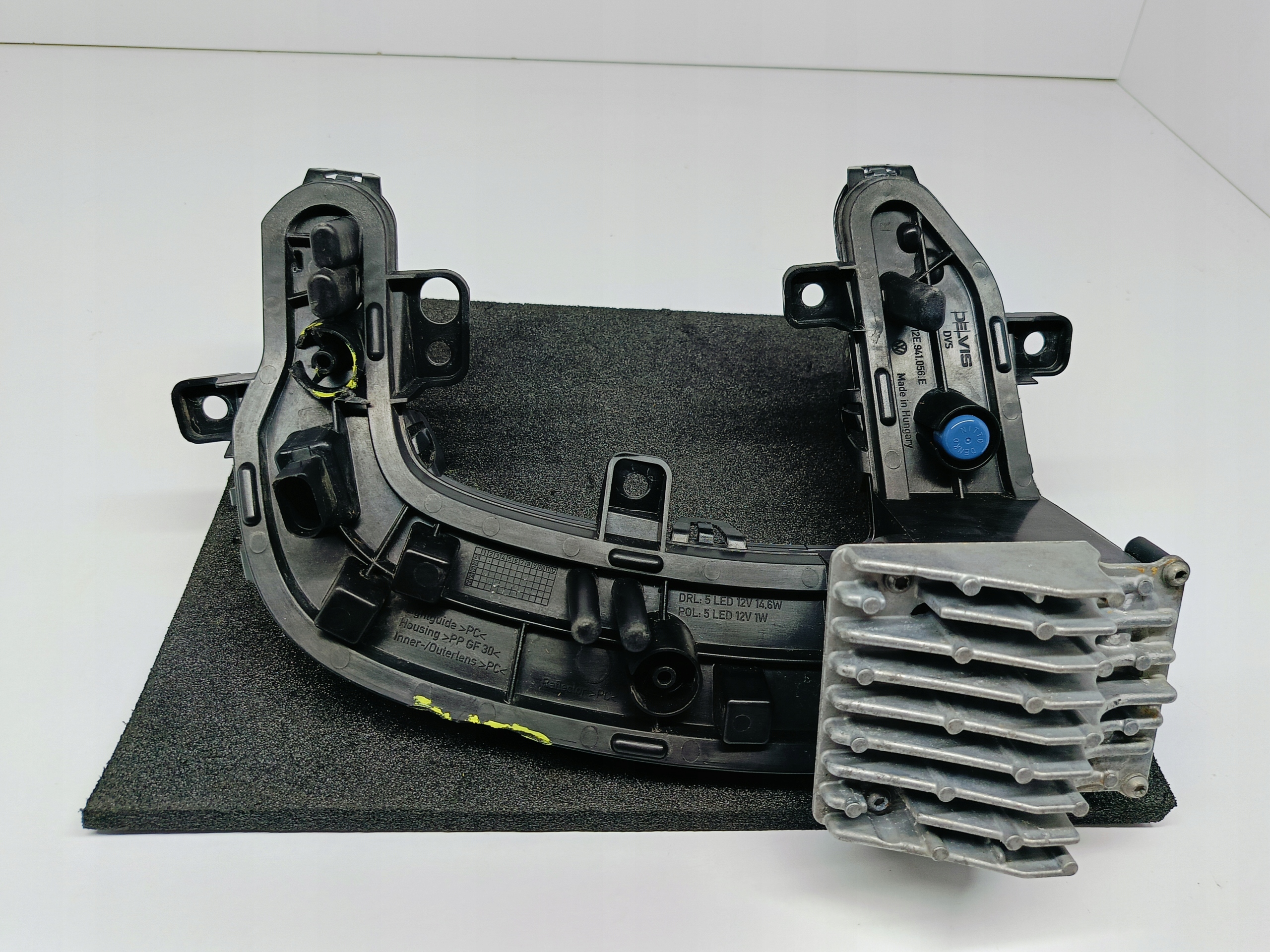 vw UP РЕСТАЙЛИНГ 16- ГАЛОГЕН правый правая свет led 12E941056E