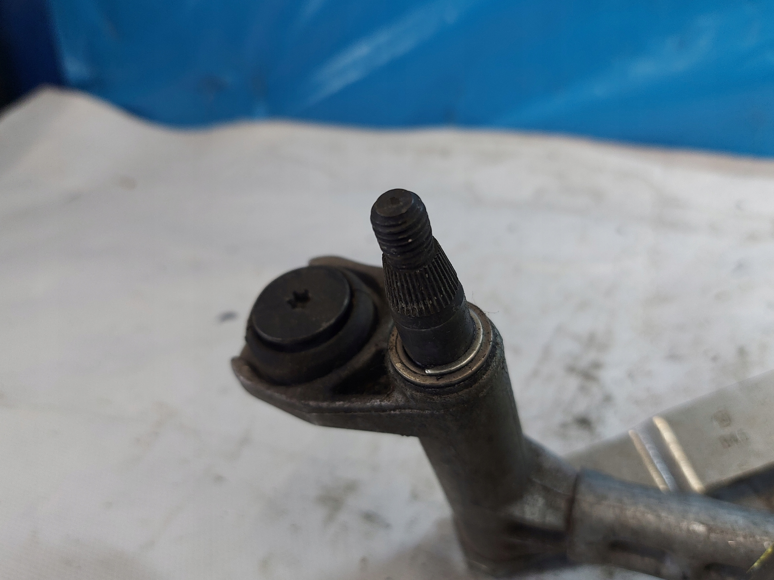 wiper mechanism VW GOLF 1K1955023D front