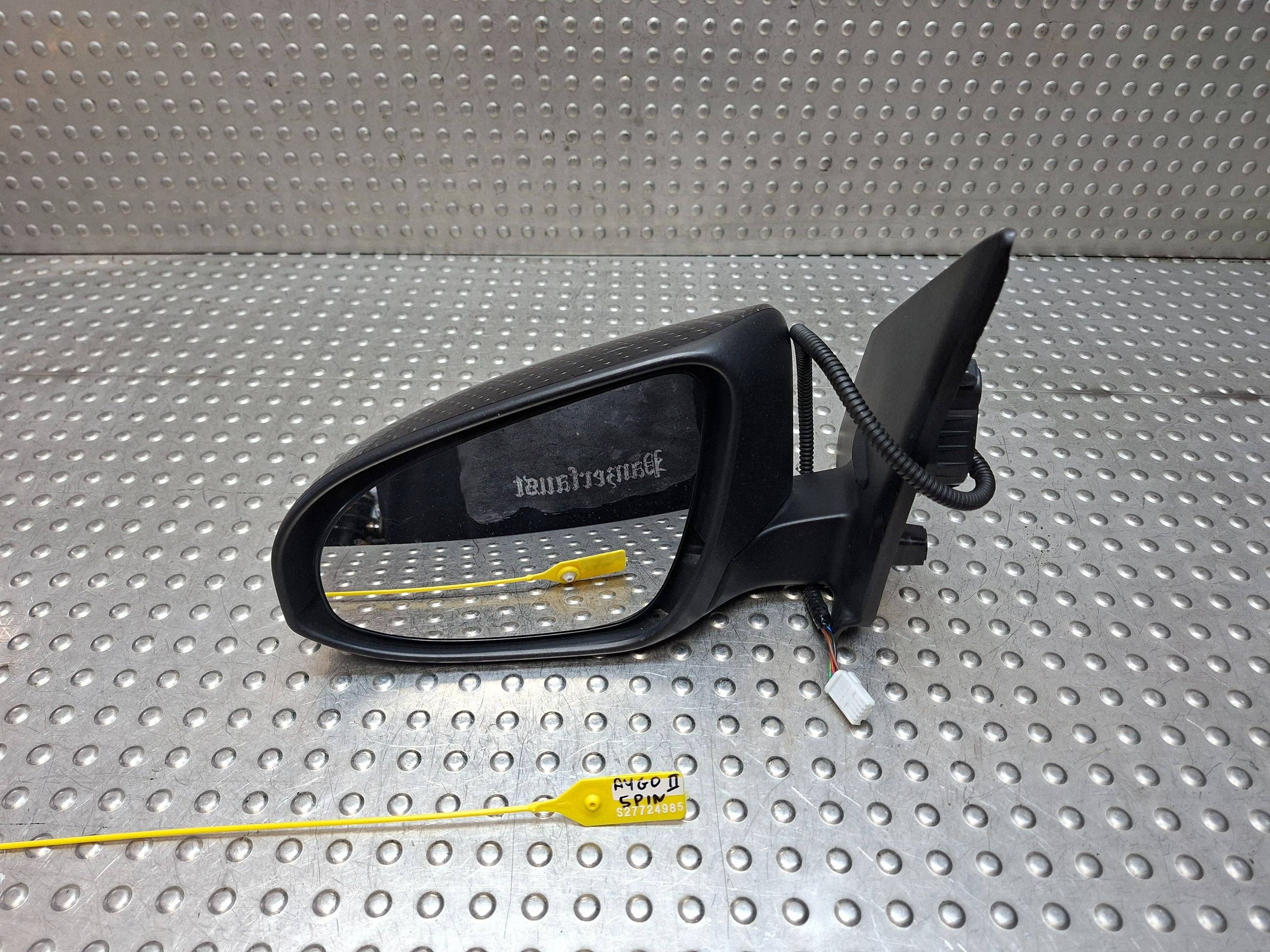 mirror left TOYOTA AYGO II 14- 5 PIN EU
