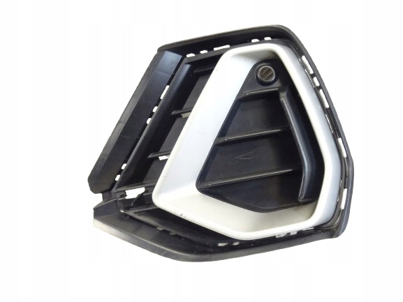 grid of a bumper front front left AUDI Q3 83A 83A807681D