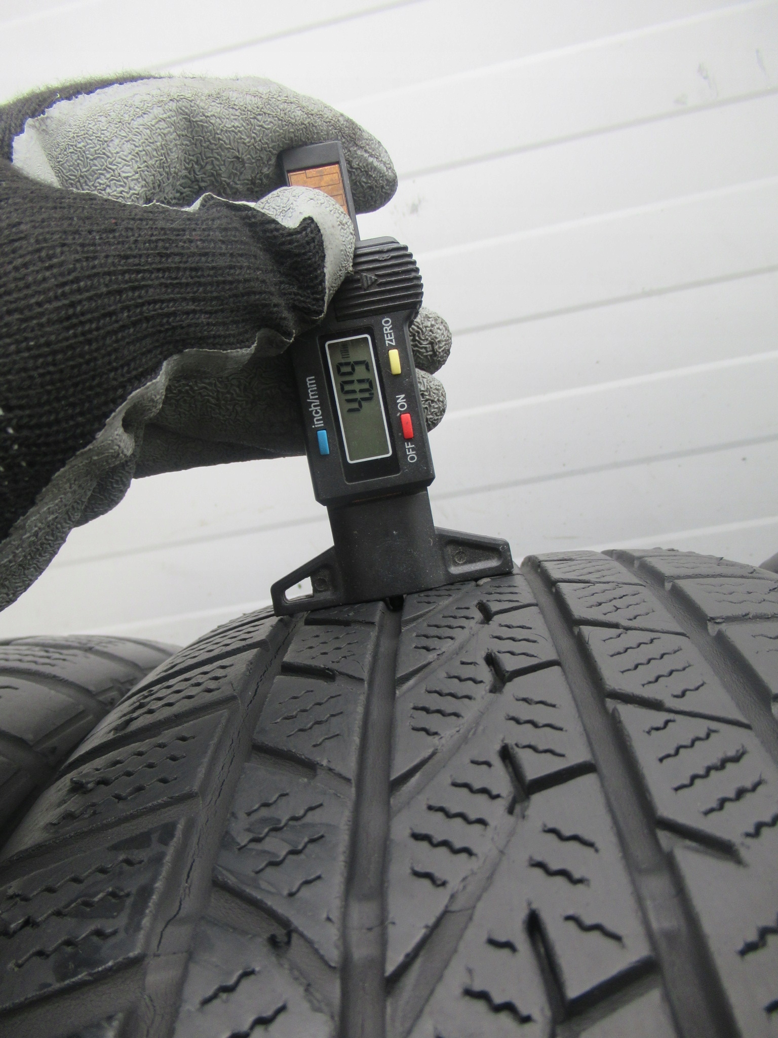 ALU+OPONY ZIMA MAZDA 2,HYUNDAI i20,SUZUKI SWIFT,BALENO,OPEL AGILA ,YARIS Odsadzenie (ET) 45