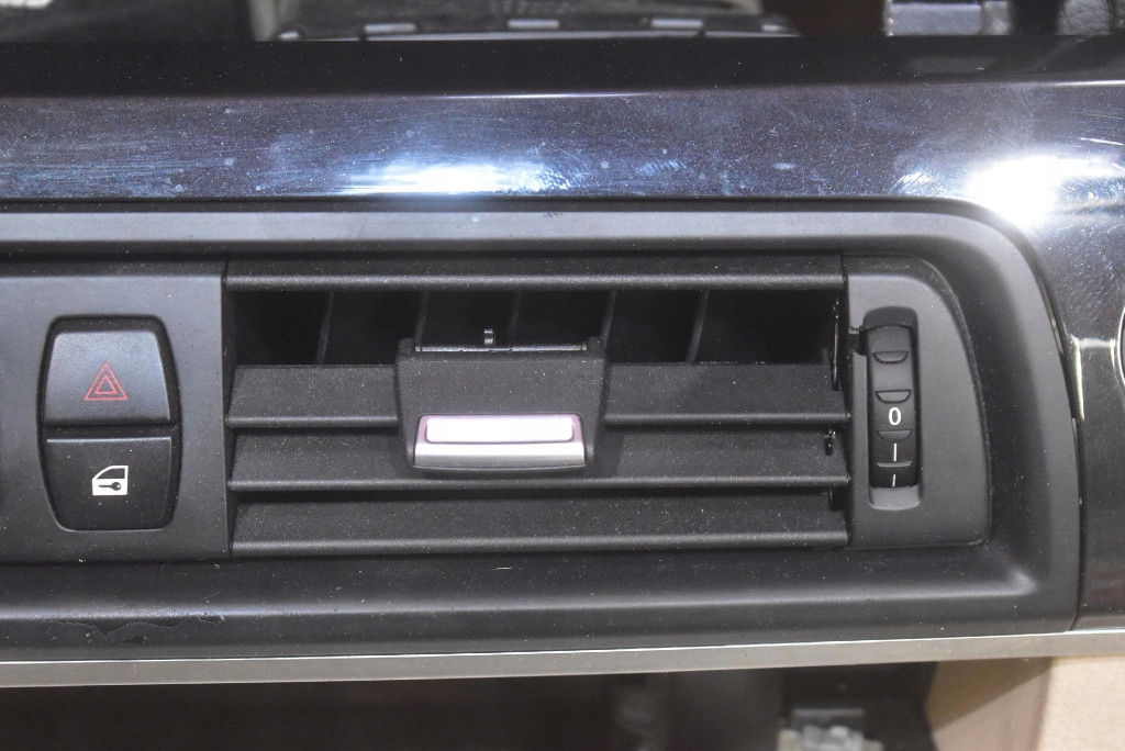 dashboard instrument panel console cockpit airbag UK BMW F10 09-13